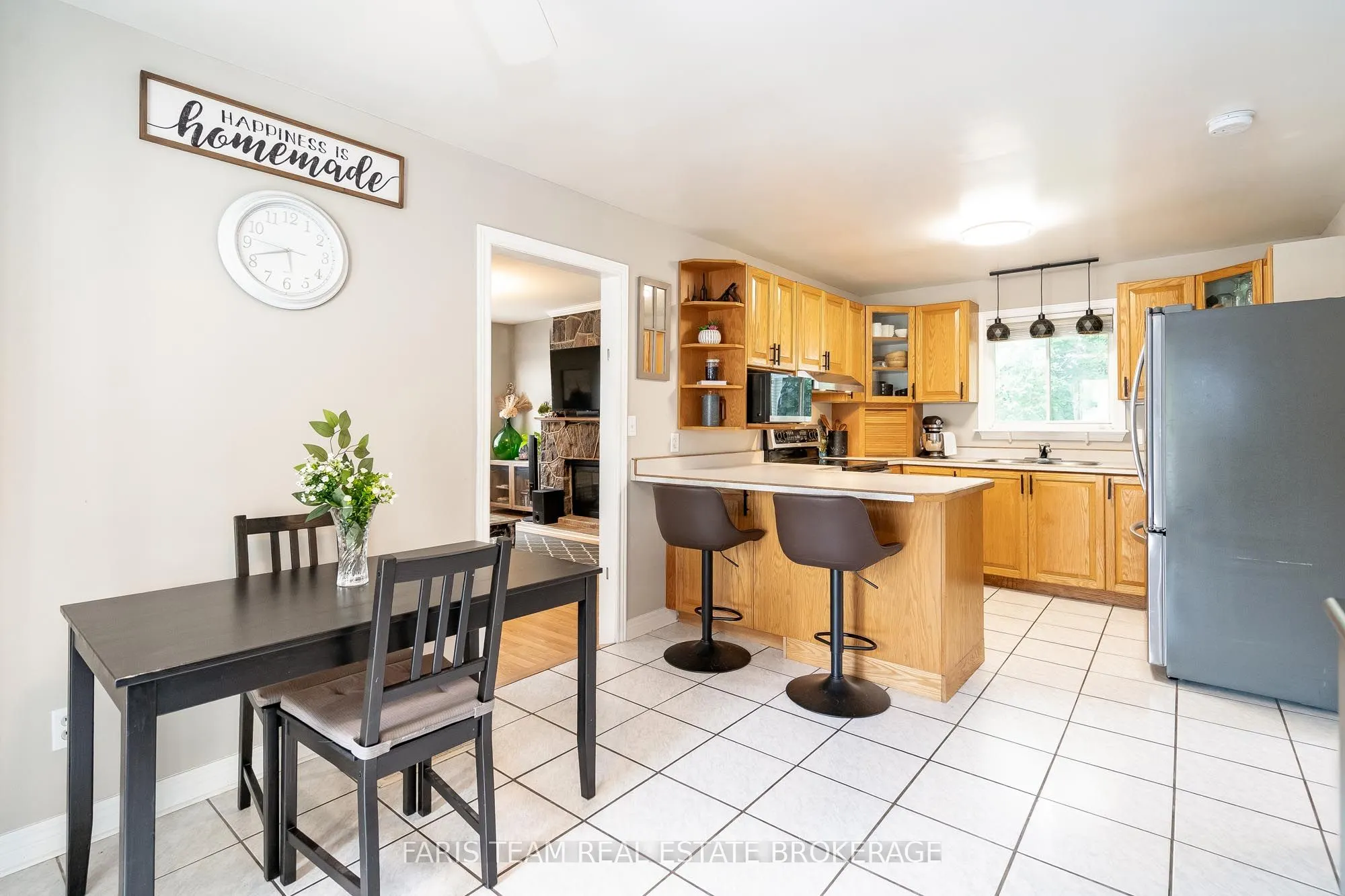 2108 Victoria Street