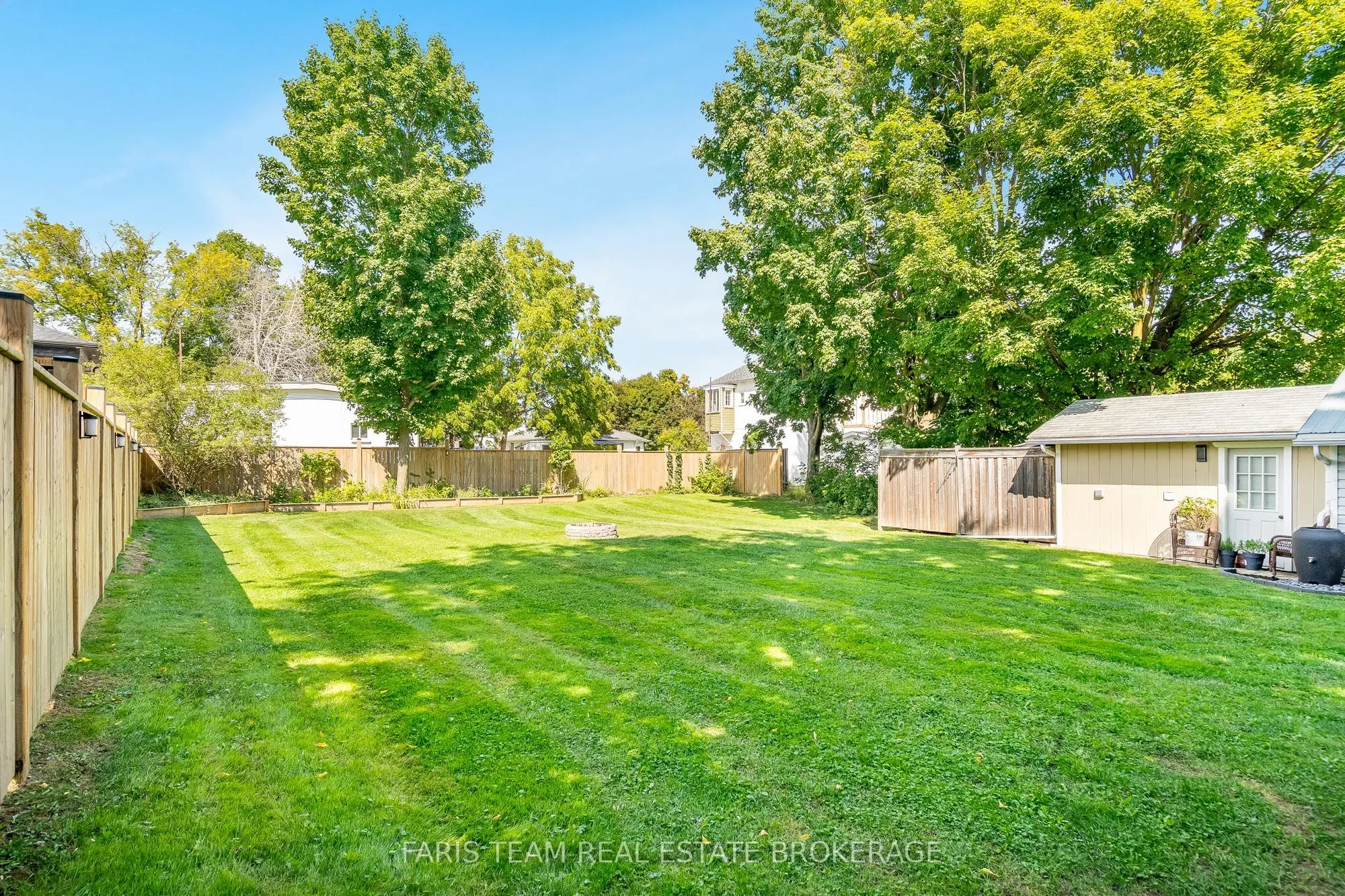 2108 Victoria Street