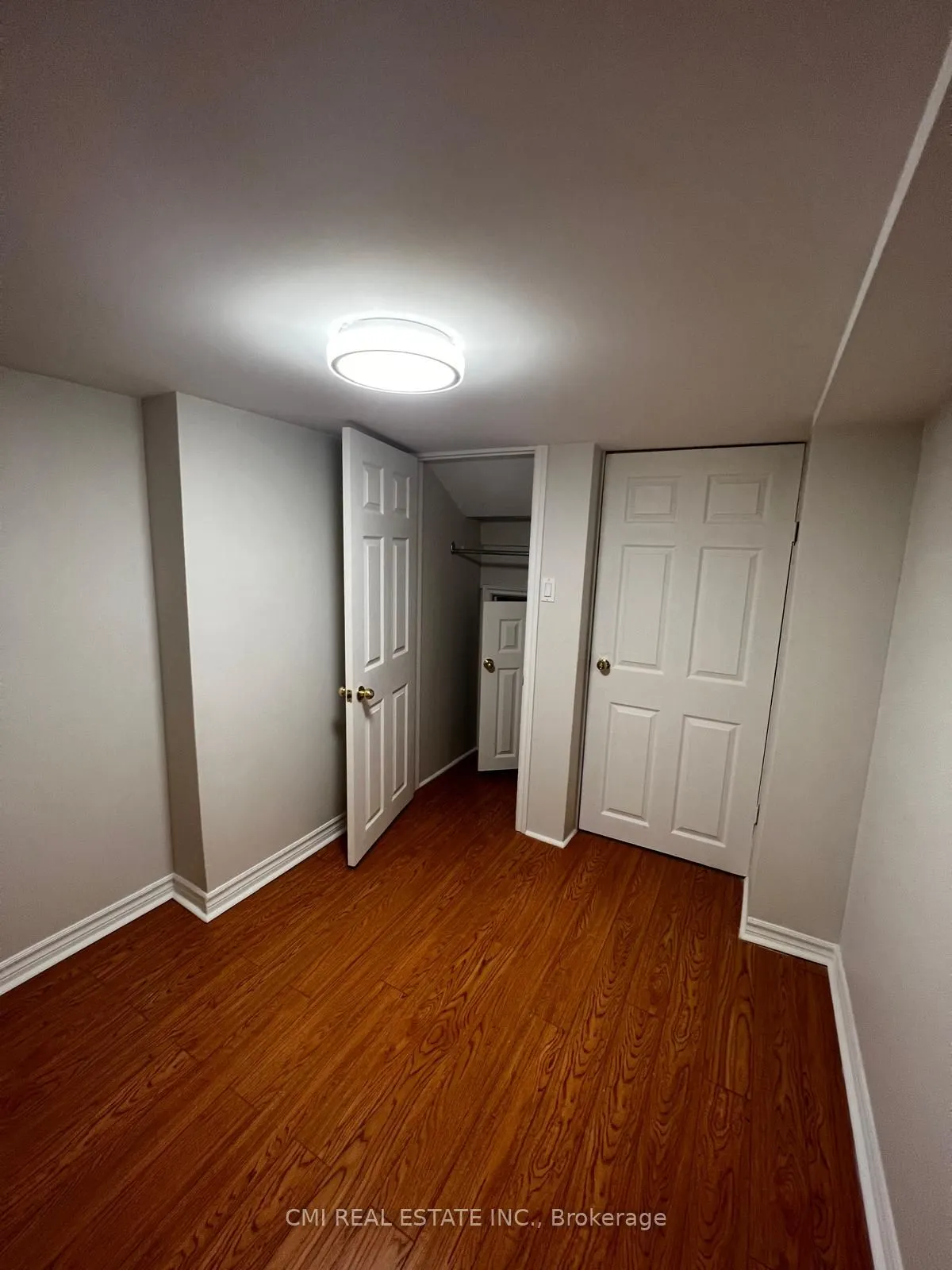 85 Watkins Glen Crescent