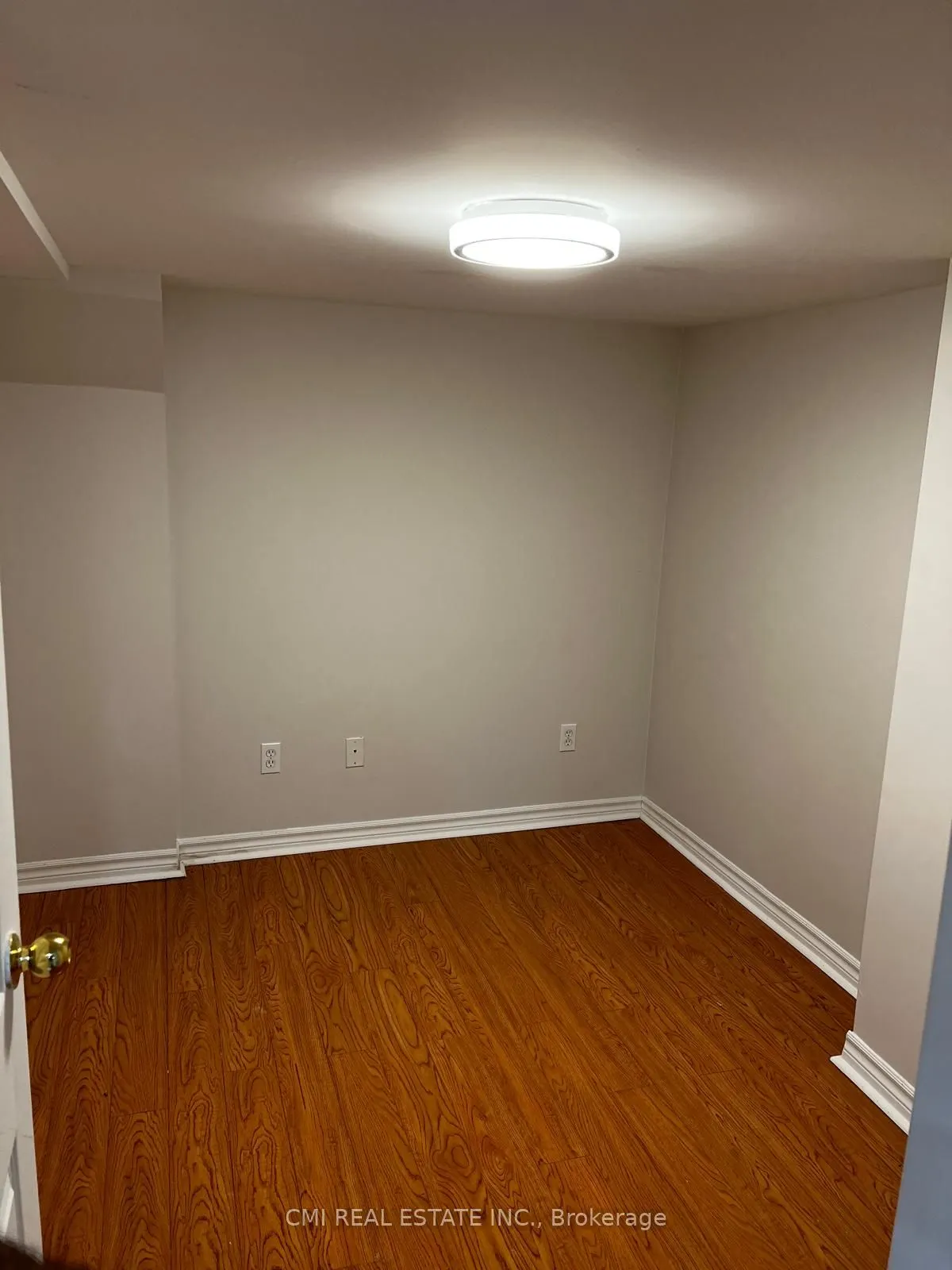 85 Watkins Glen Crescent