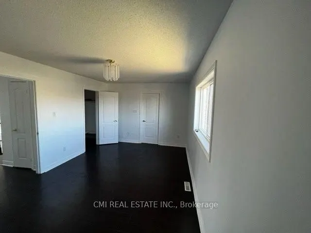 85 Watkins Glen Crescent