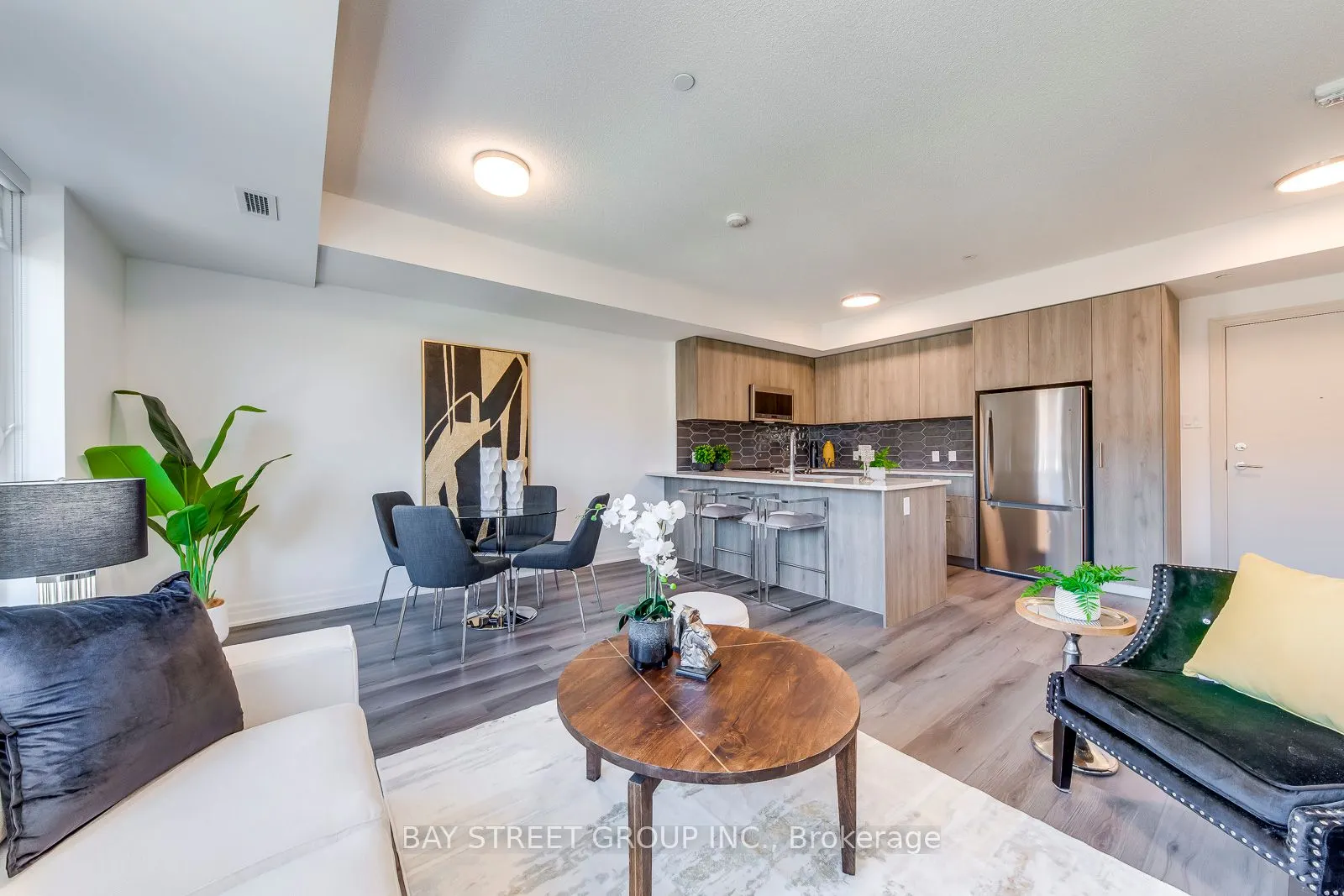 101 Cathedral High Street, #327