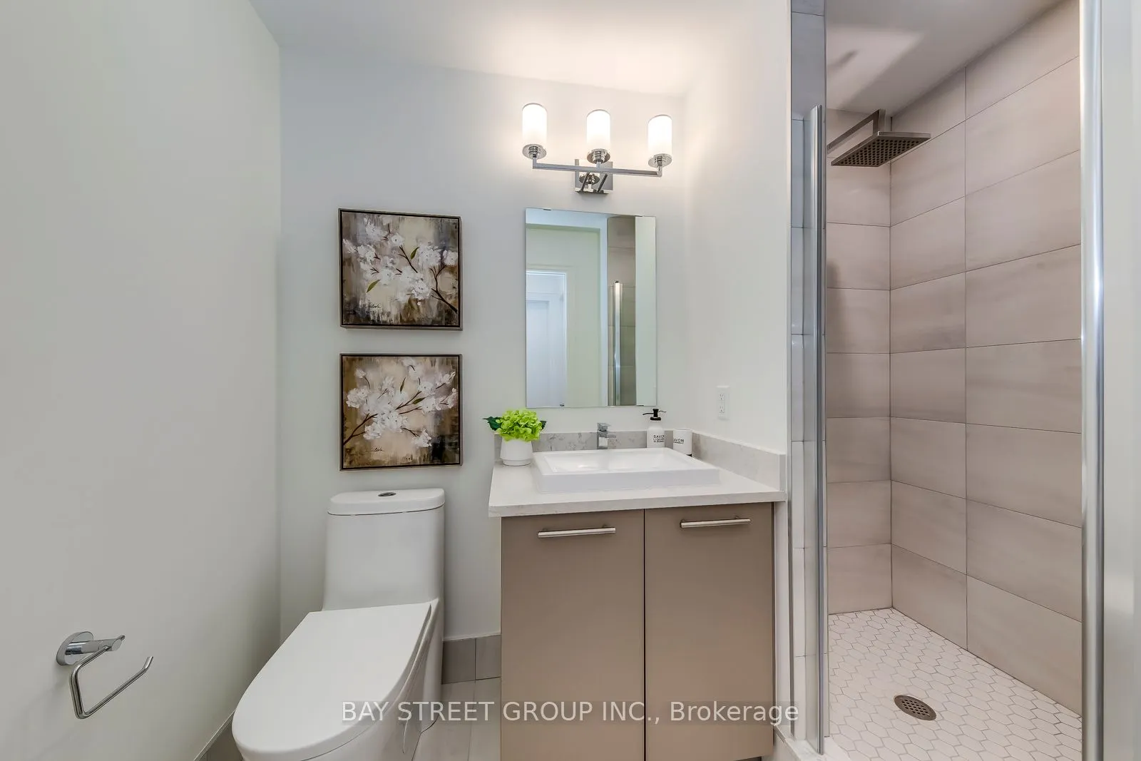 101 Cathedral High Street, #327