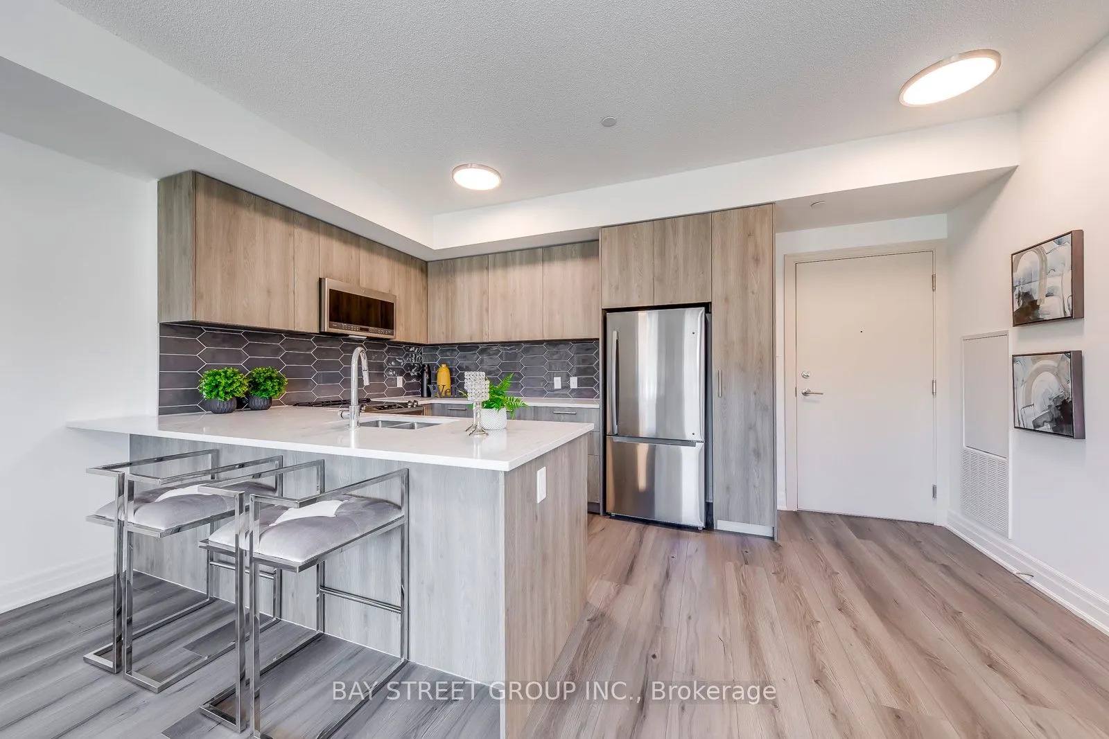 101 Cathedral High Street, #327