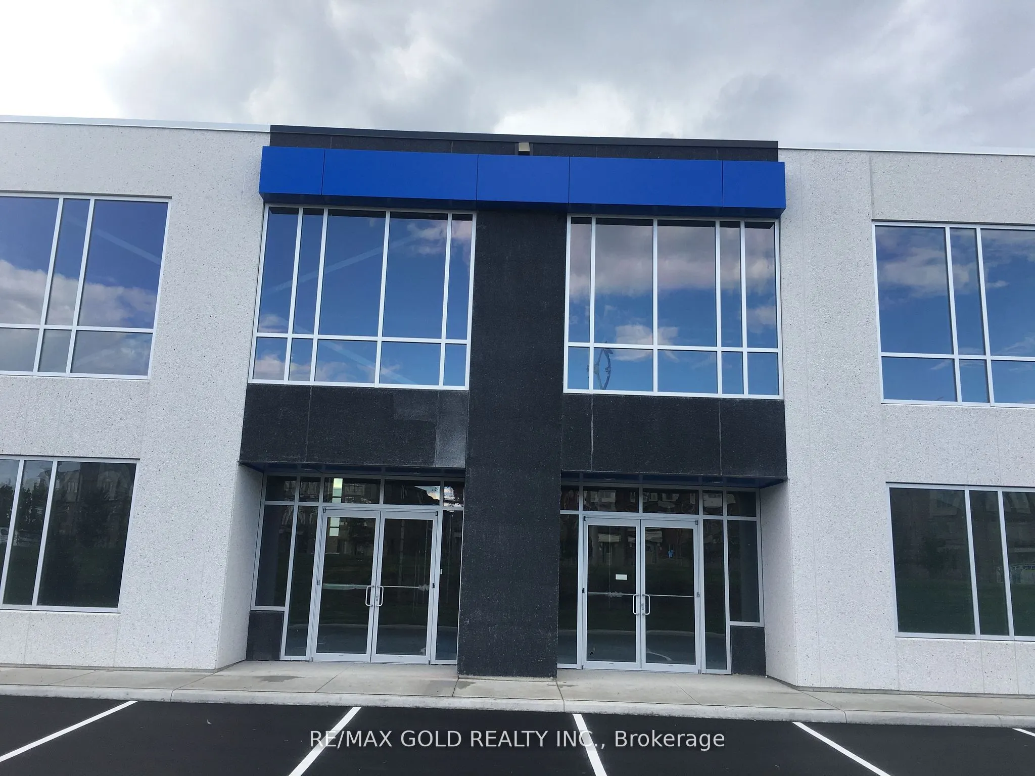 10950 Woodbine Avenue, #8