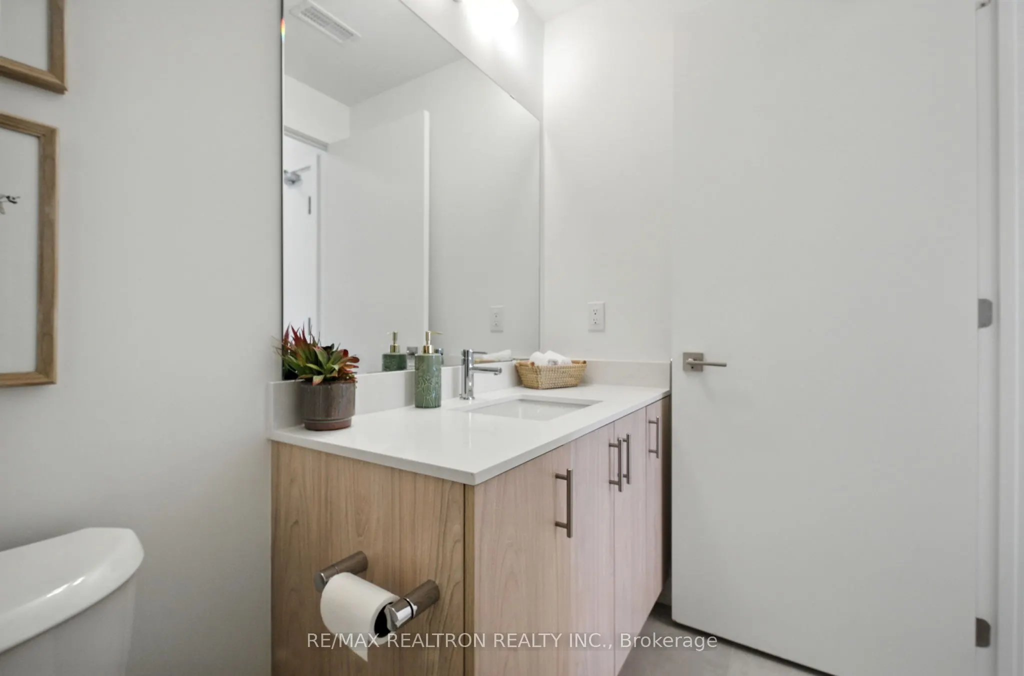 8 Walder Lane, #H308