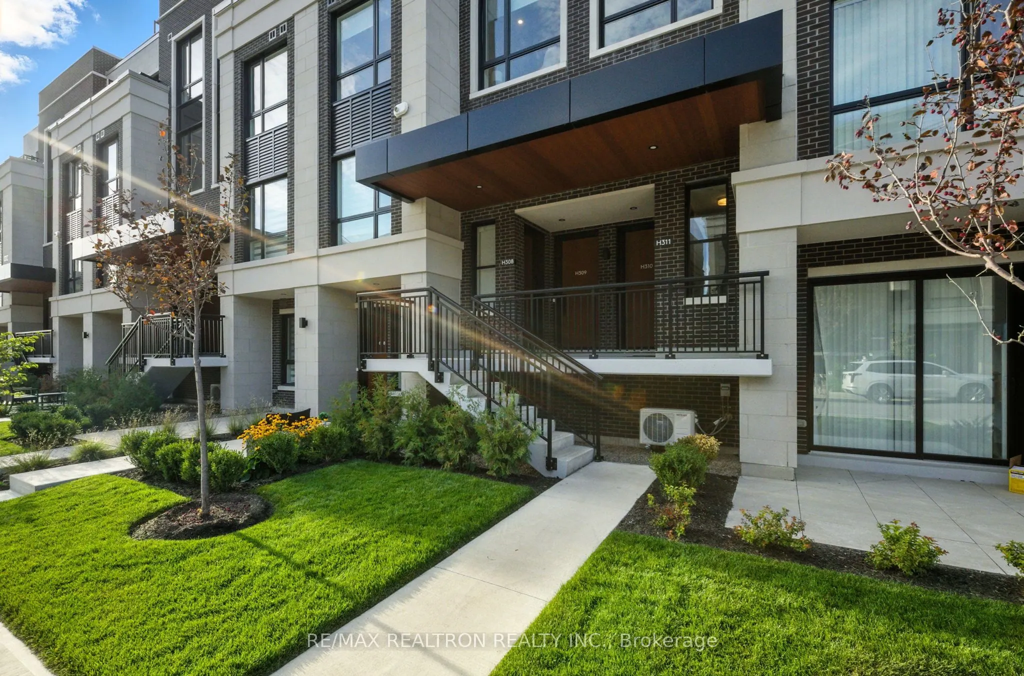 8 Walder Lane, #H308