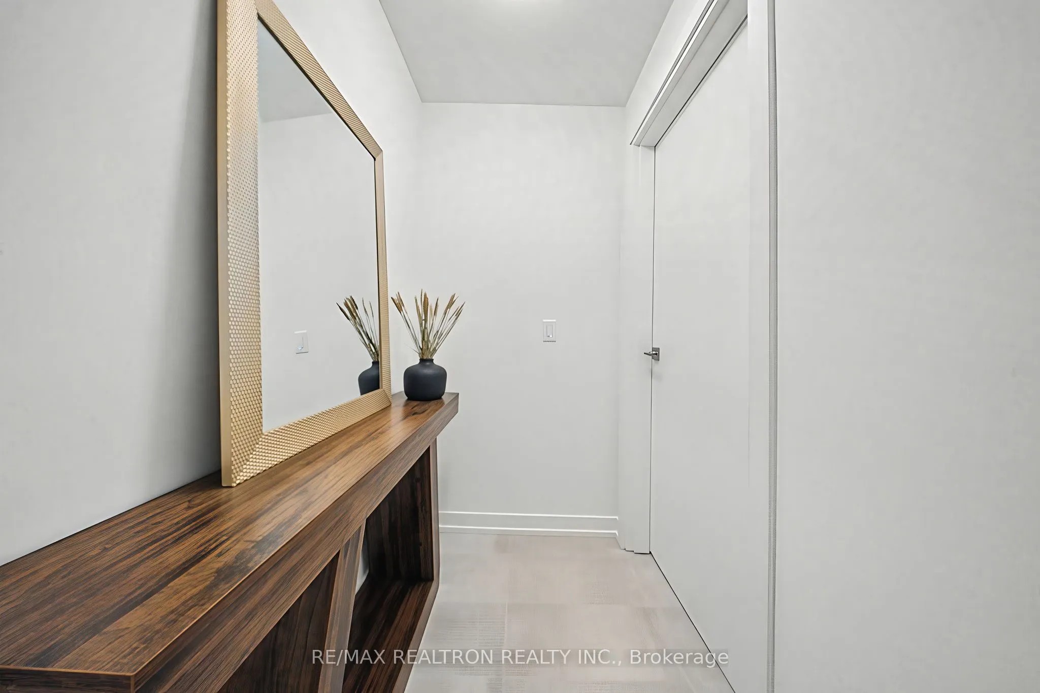 8 Walder Lane, #H308