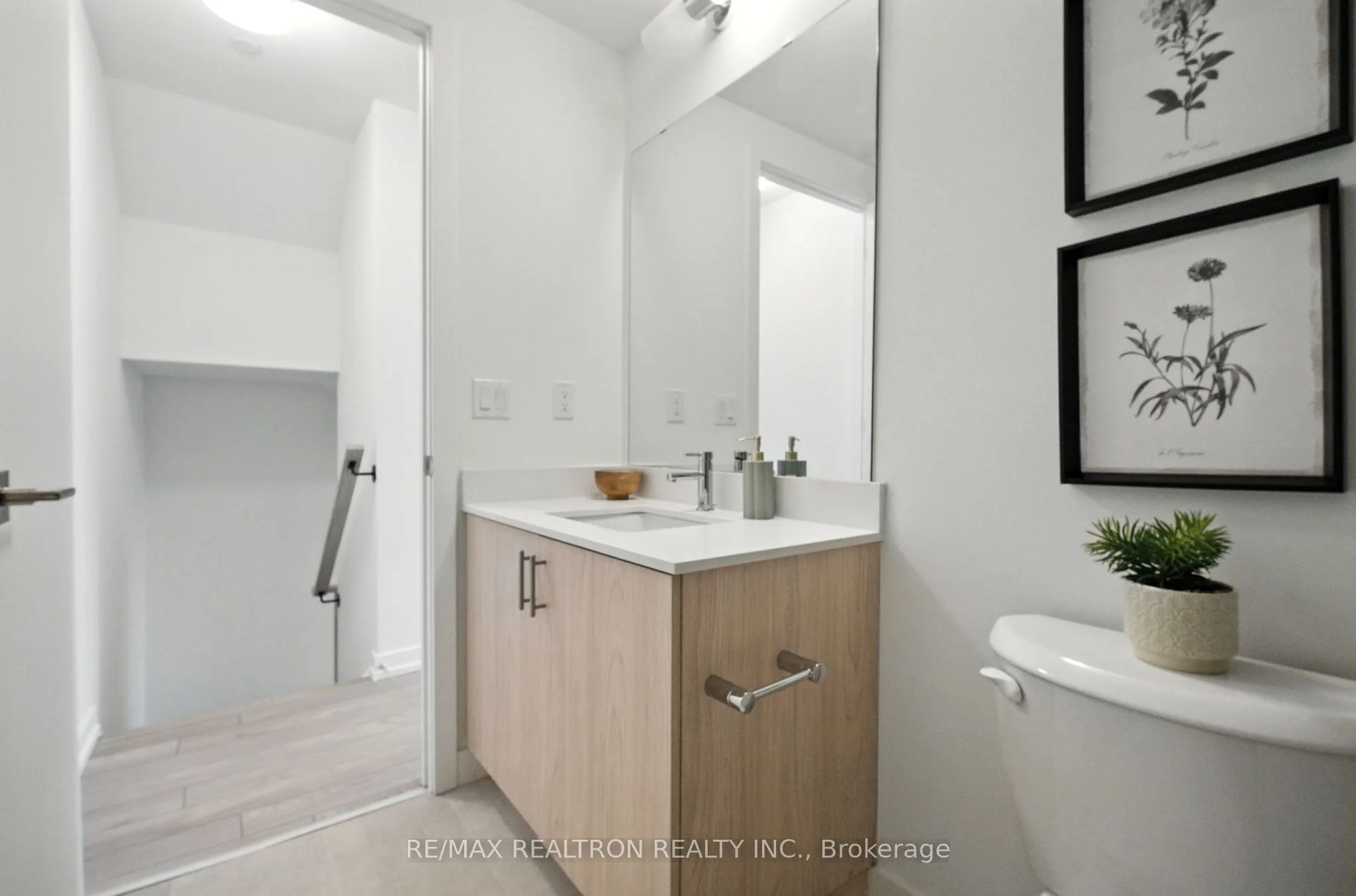 8 Walder Lane, #H308