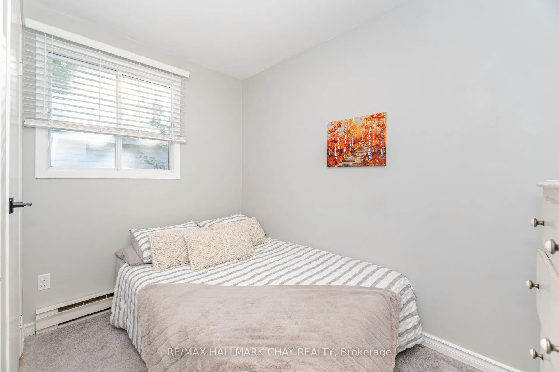 731 Pinegrove Avenue