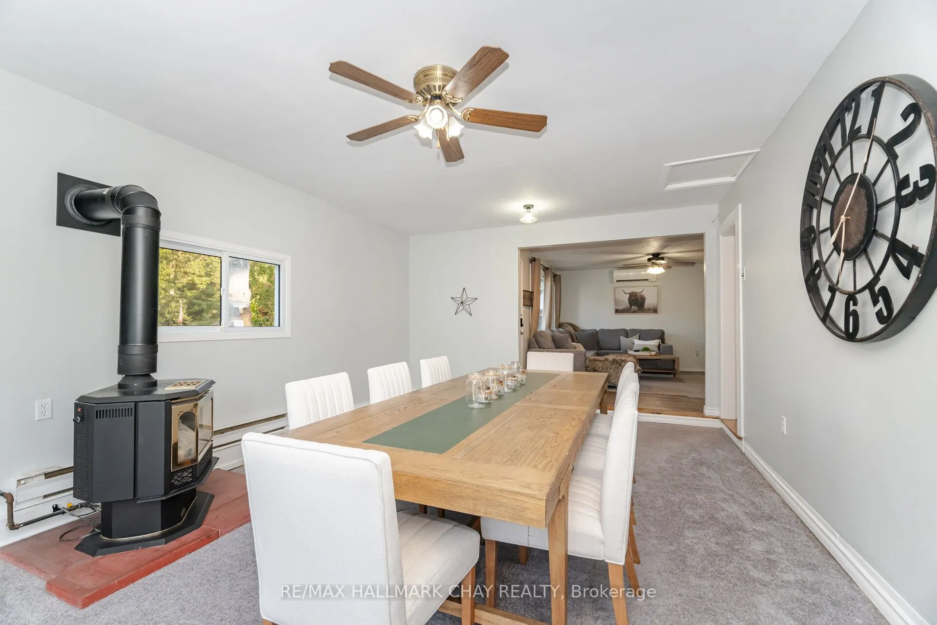 731 Pinegrove Avenue