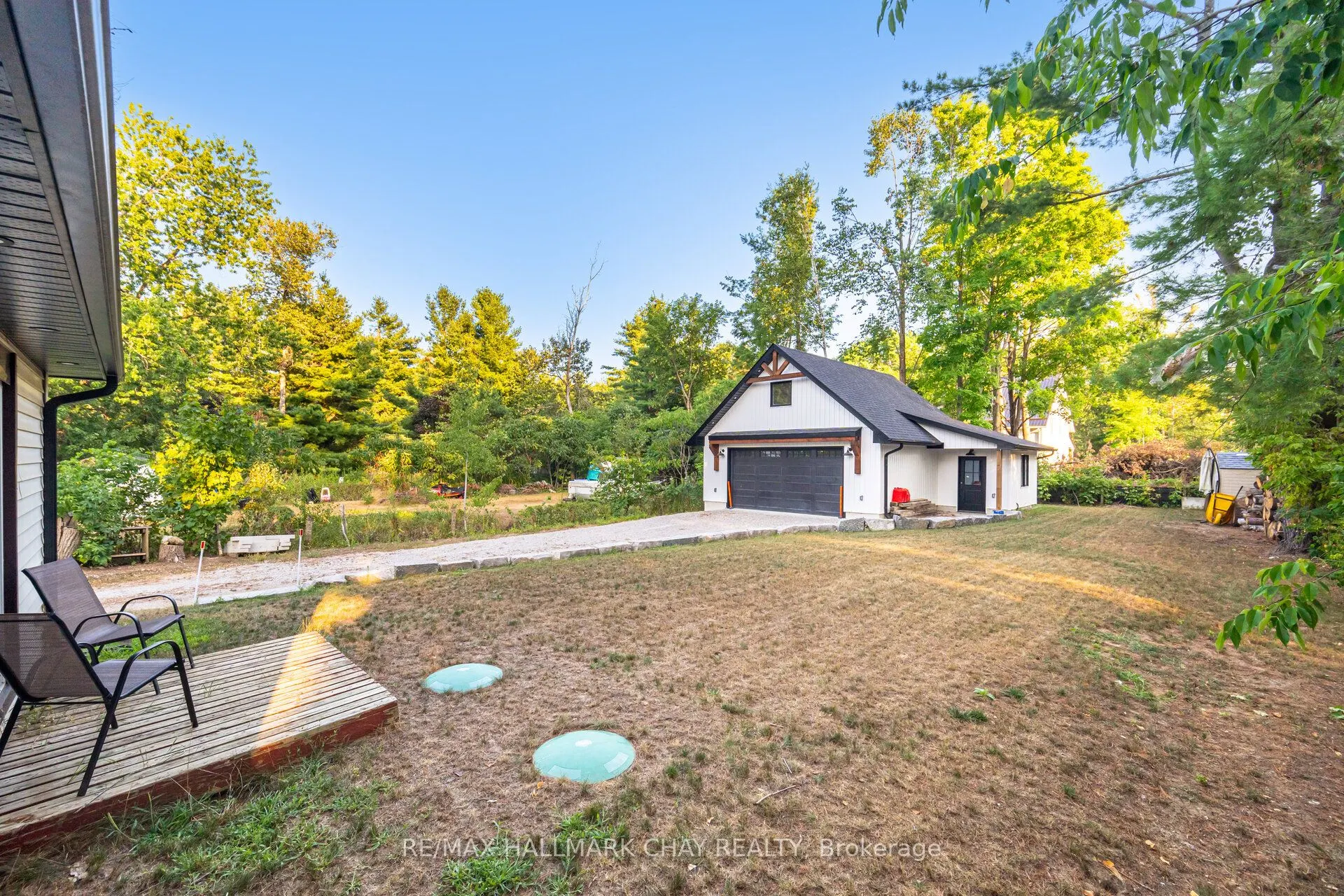 731 Pinegrove Avenue