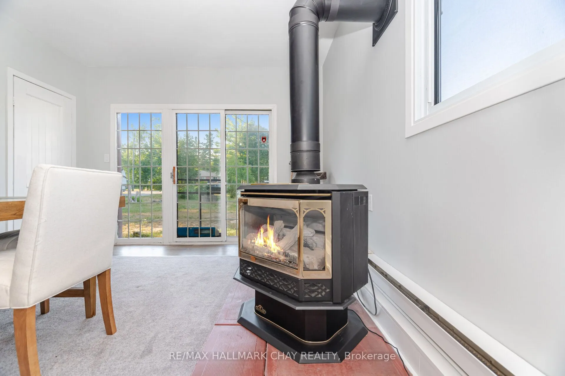 731 Pinegrove Avenue