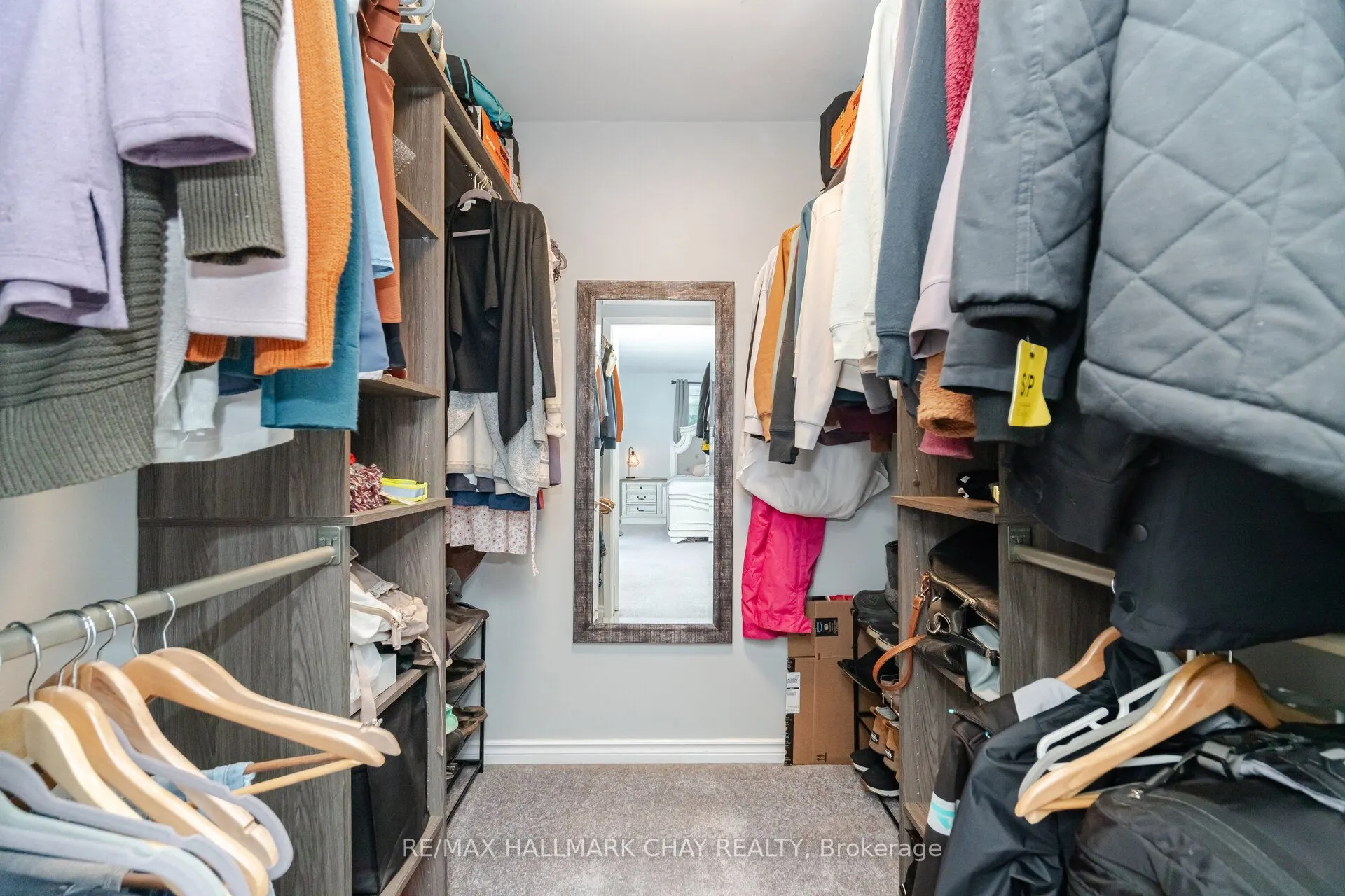 731 Pinegrove Avenue