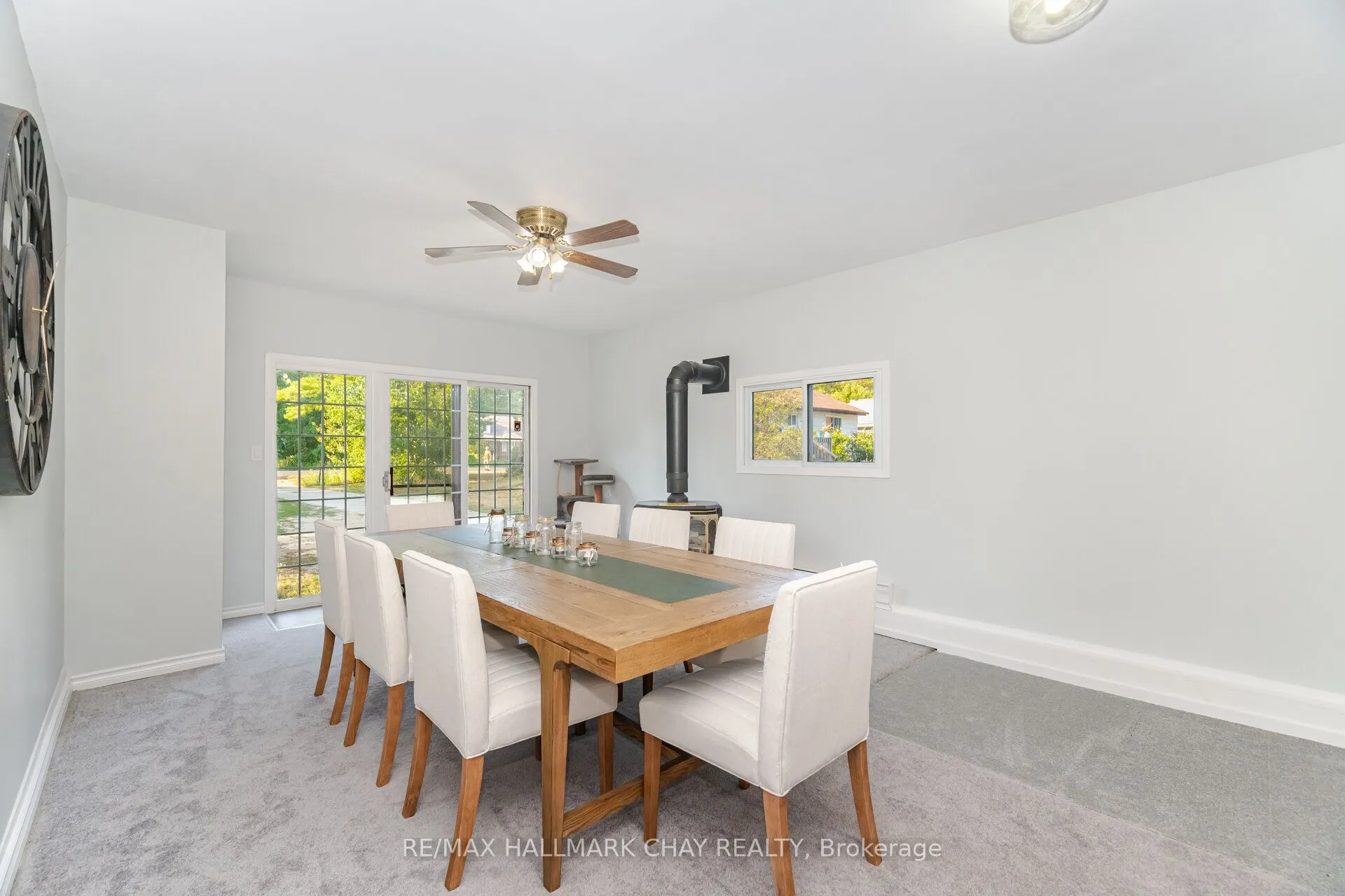 731 Pinegrove Avenue