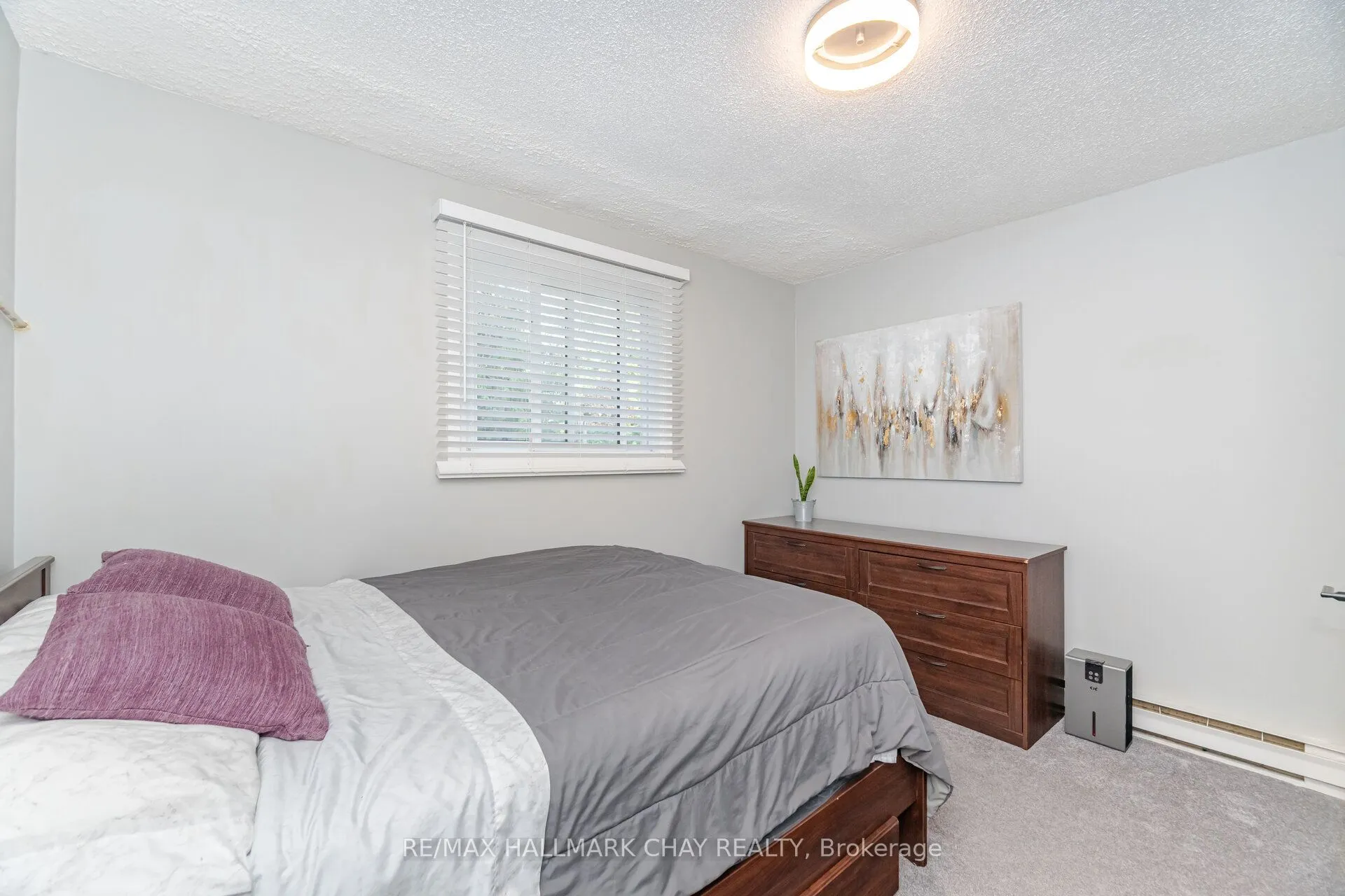 731 Pinegrove Avenue