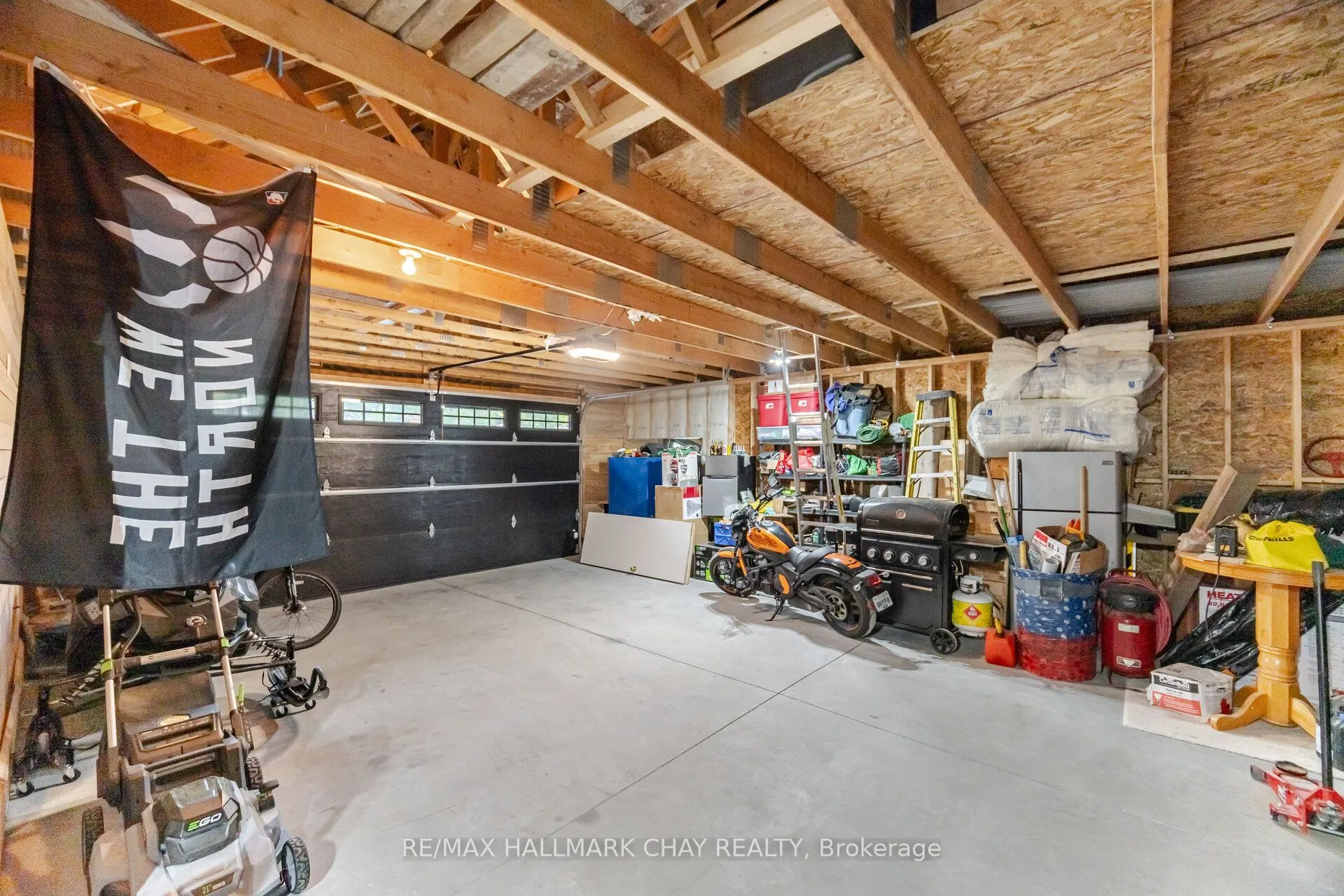 731 Pinegrove Avenue