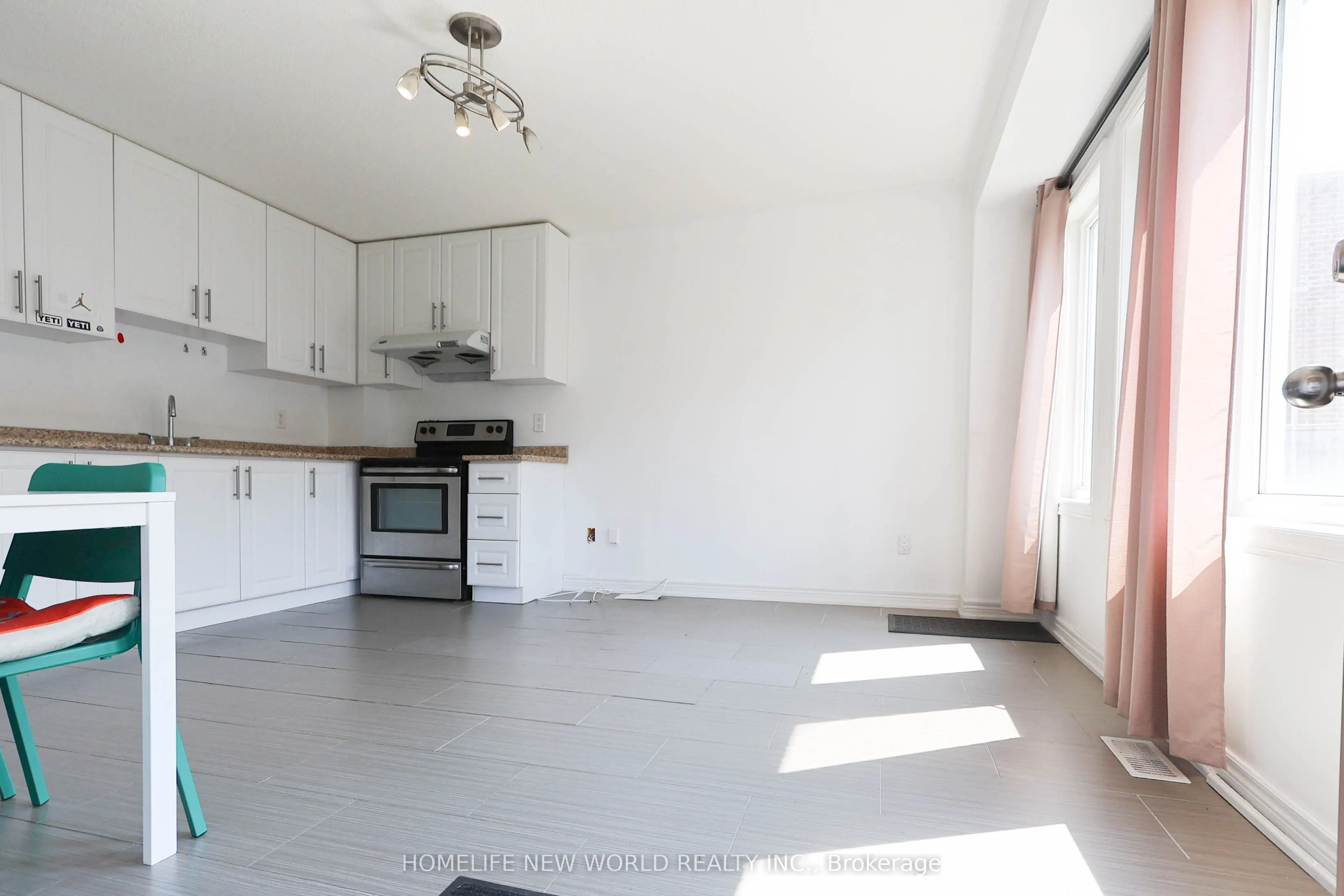 41 Pulpwood Crescent, #Main