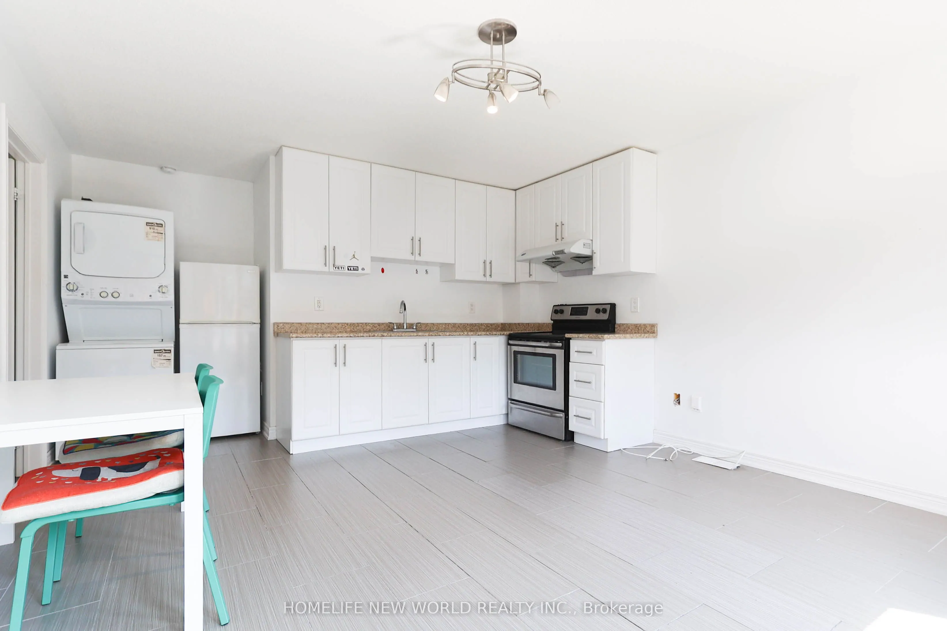 41 Pulpwood Crescent, #Main