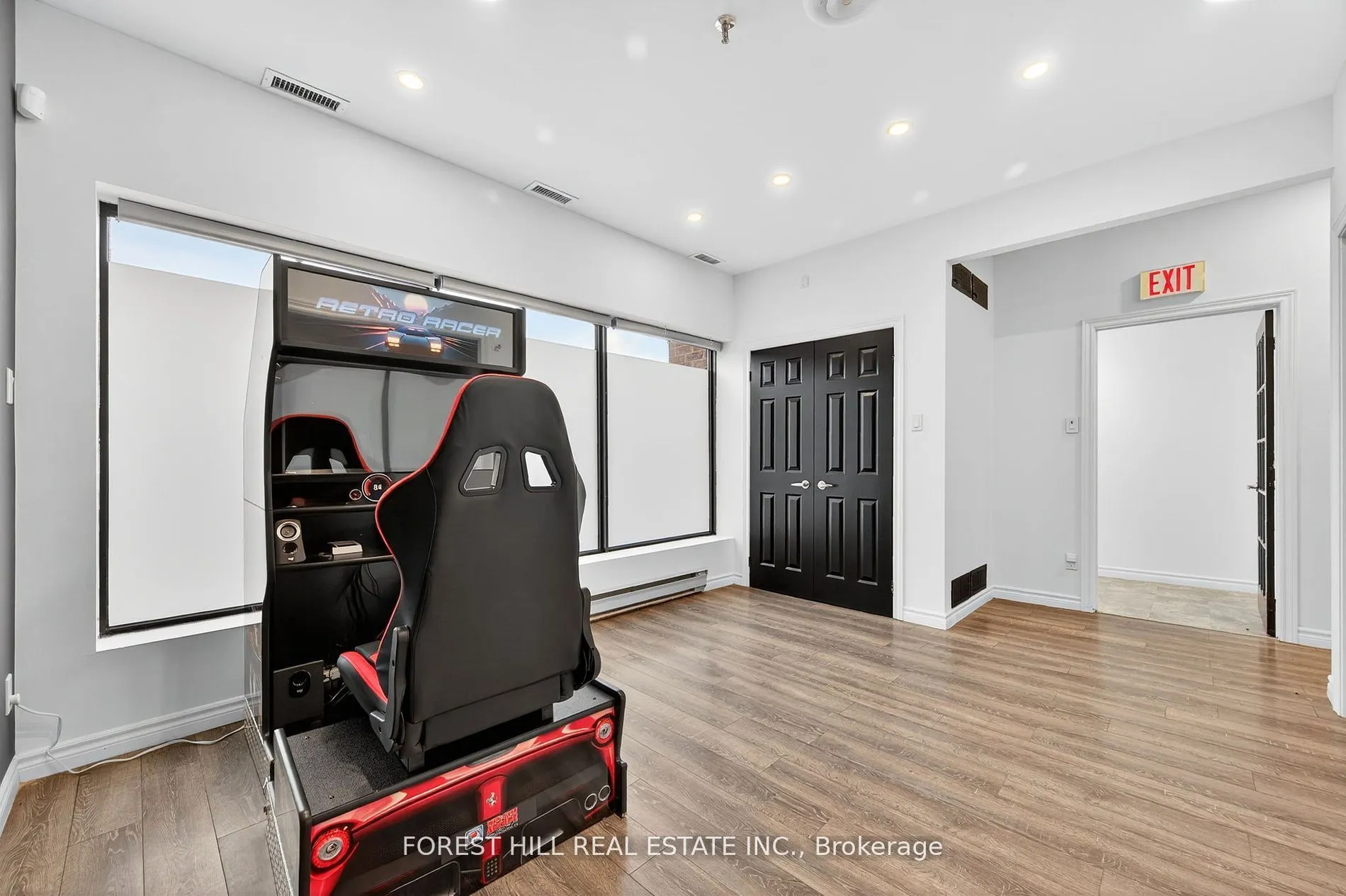 241 Edgeley Boulevard, #11