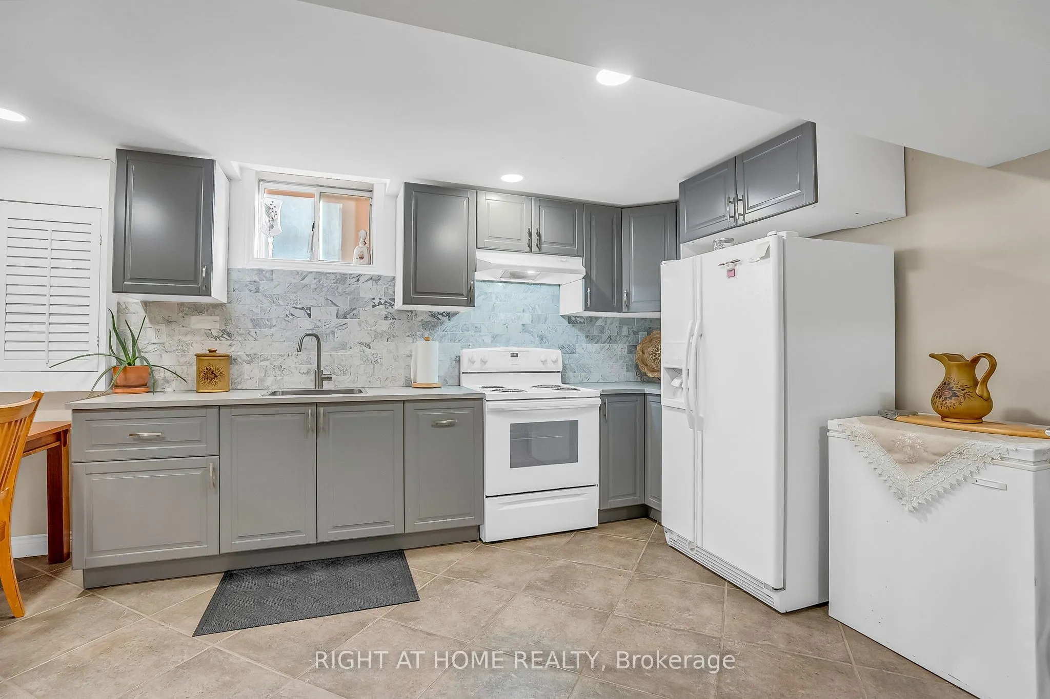 421 John Deisman Boulevard