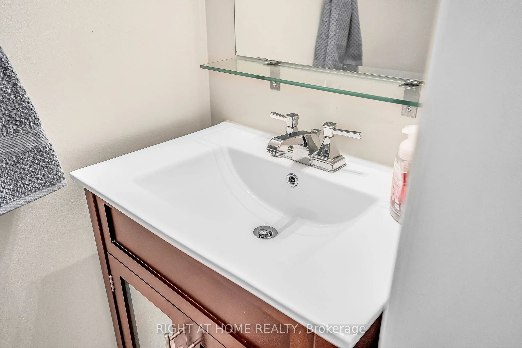 421 John Deisman Boulevard