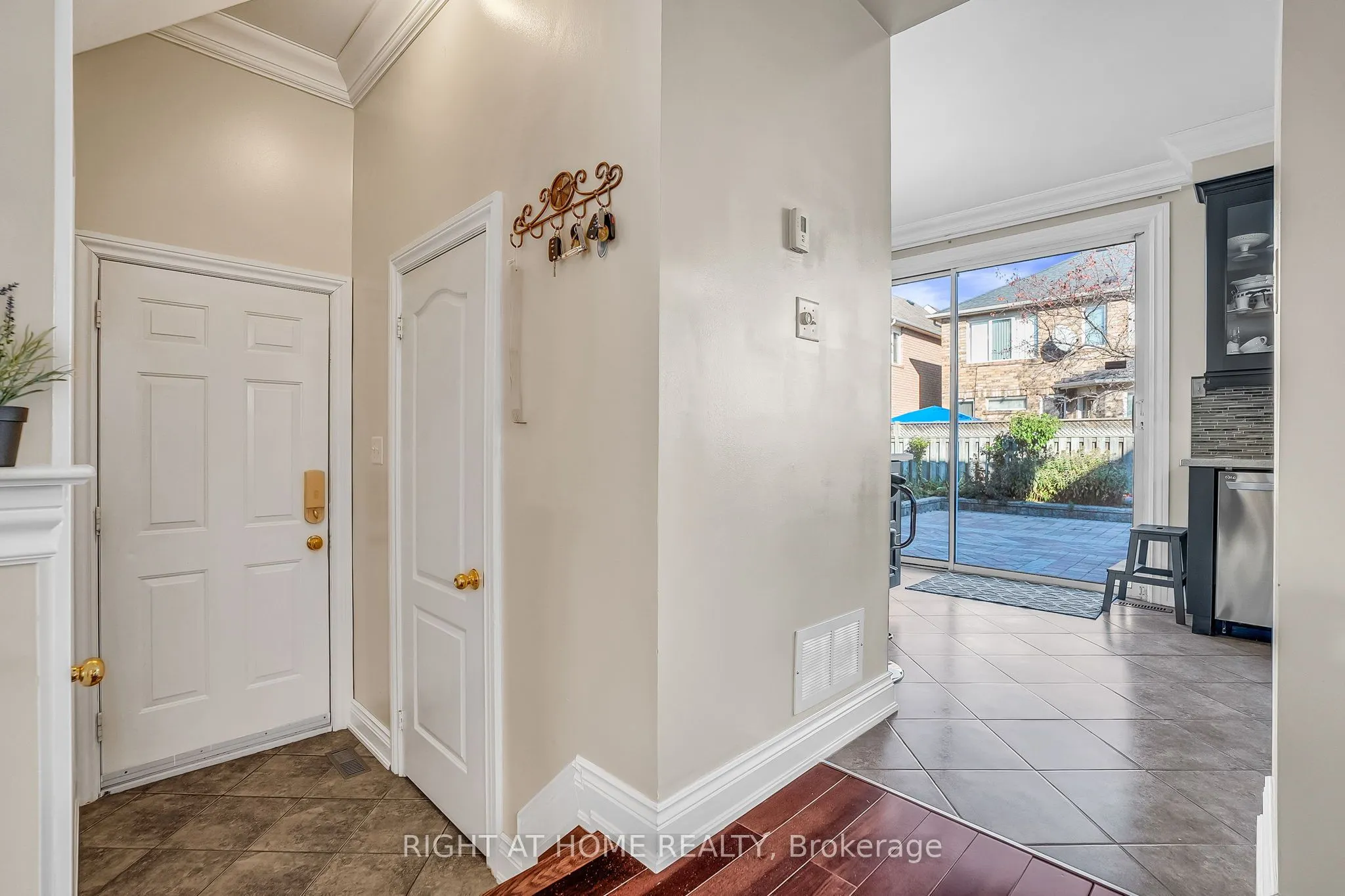 421 John Deisman Boulevard