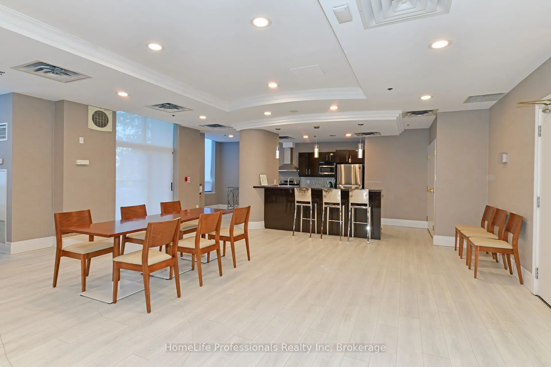 39 Oneida Crescent, #PH 10