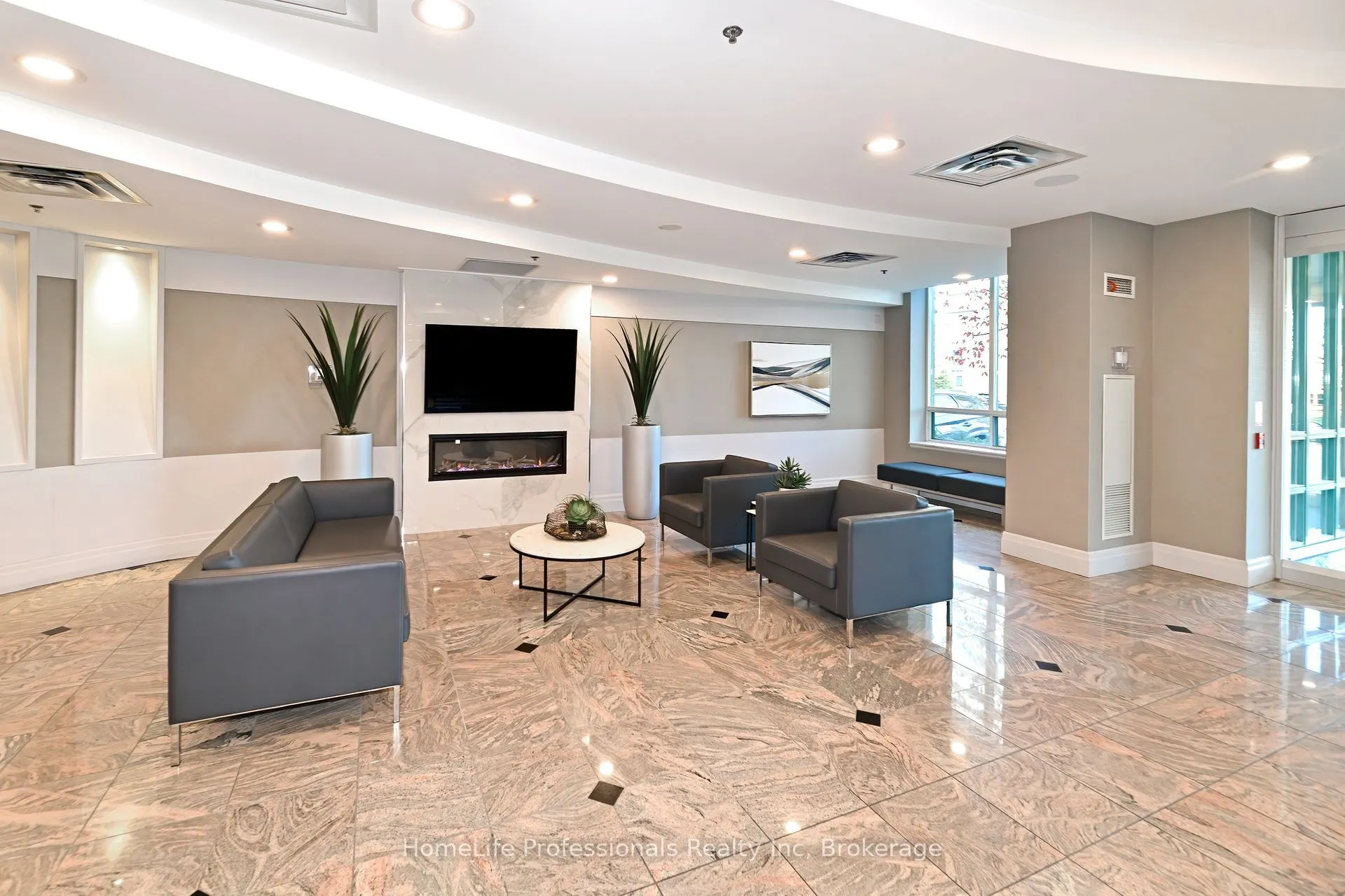 39 Oneida Crescent, #PH 10