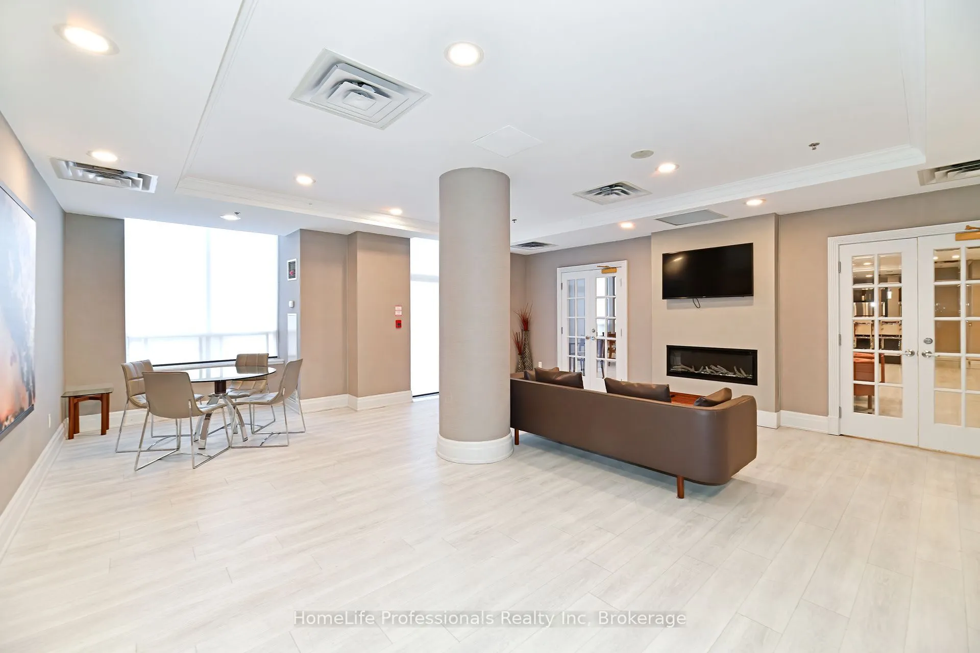 39 Oneida Crescent, #PH 10