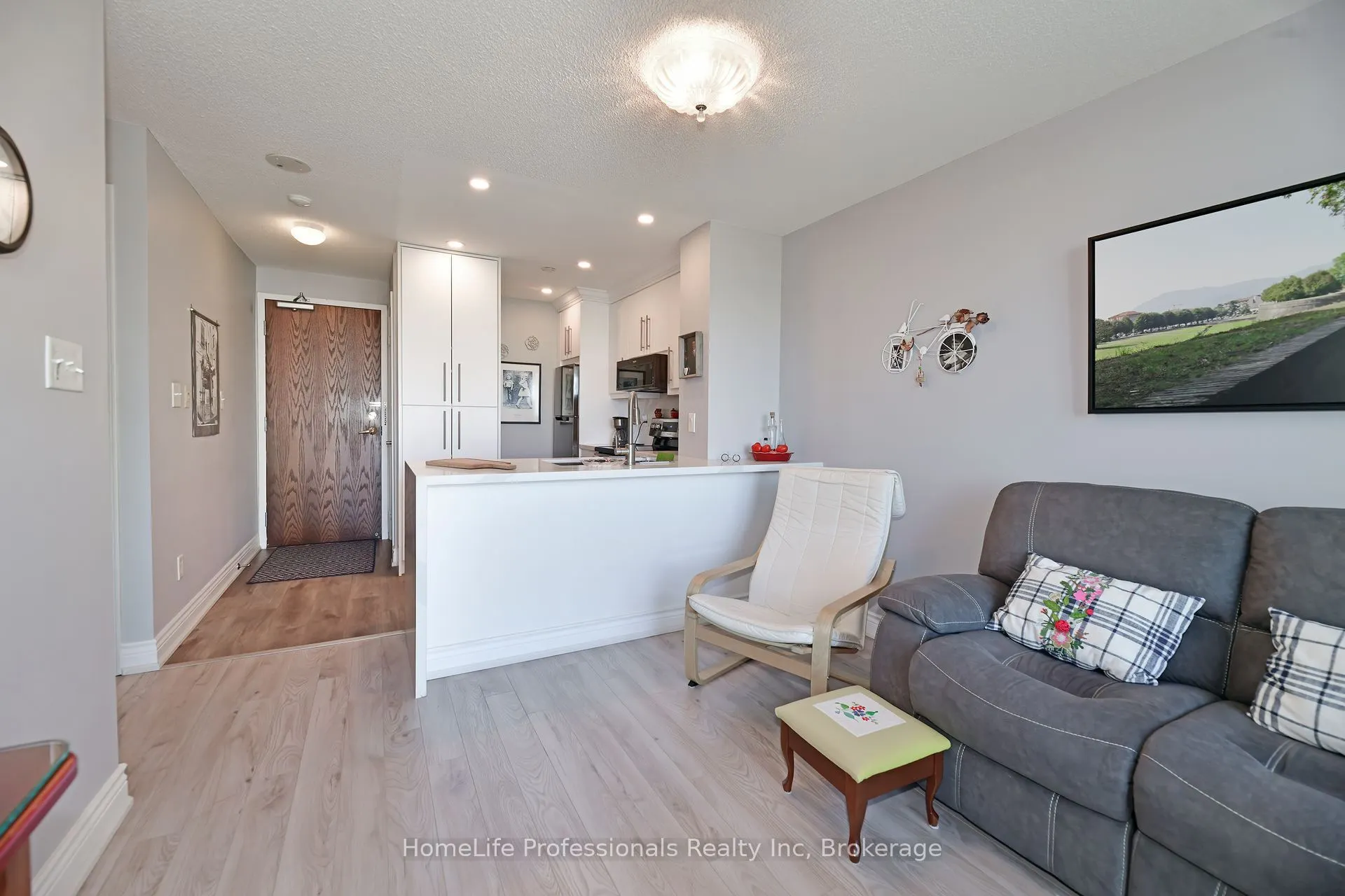 39 Oneida Crescent, #PH 10