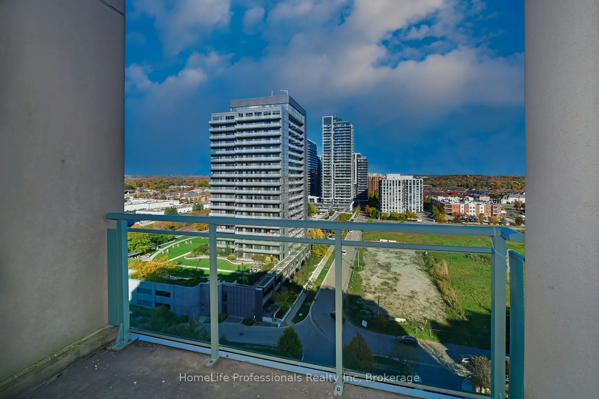 39 Oneida Crescent, #PH 10