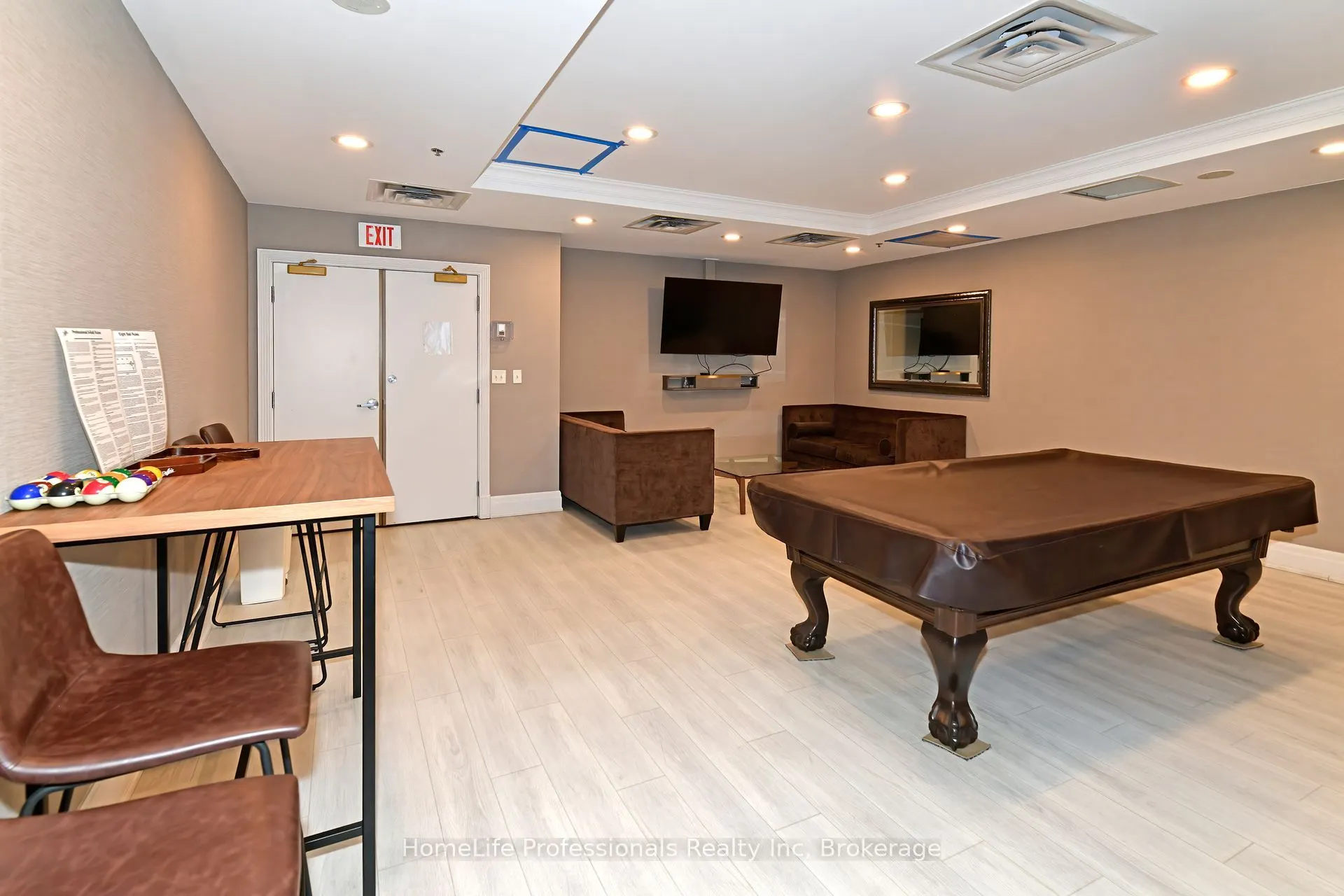 39 Oneida Crescent, #PH 10