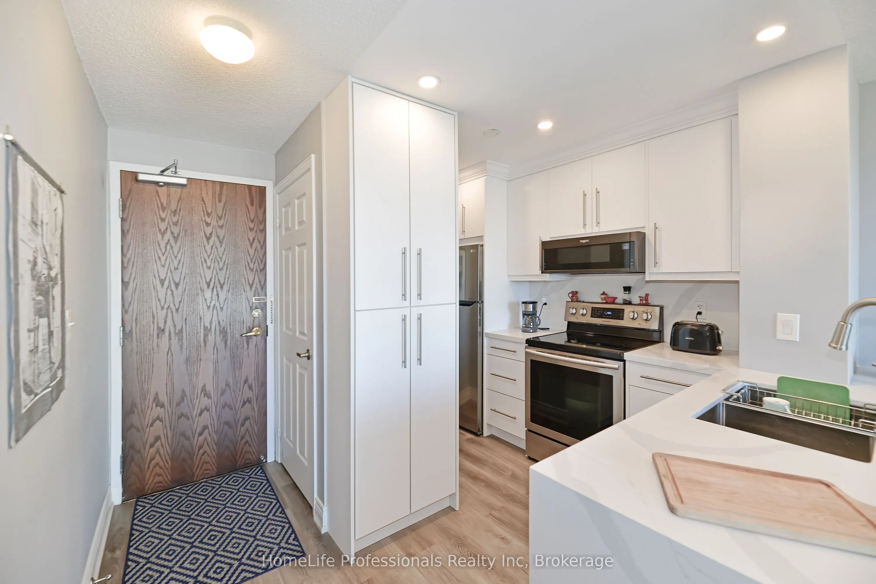 39 Oneida Crescent, #PH 10