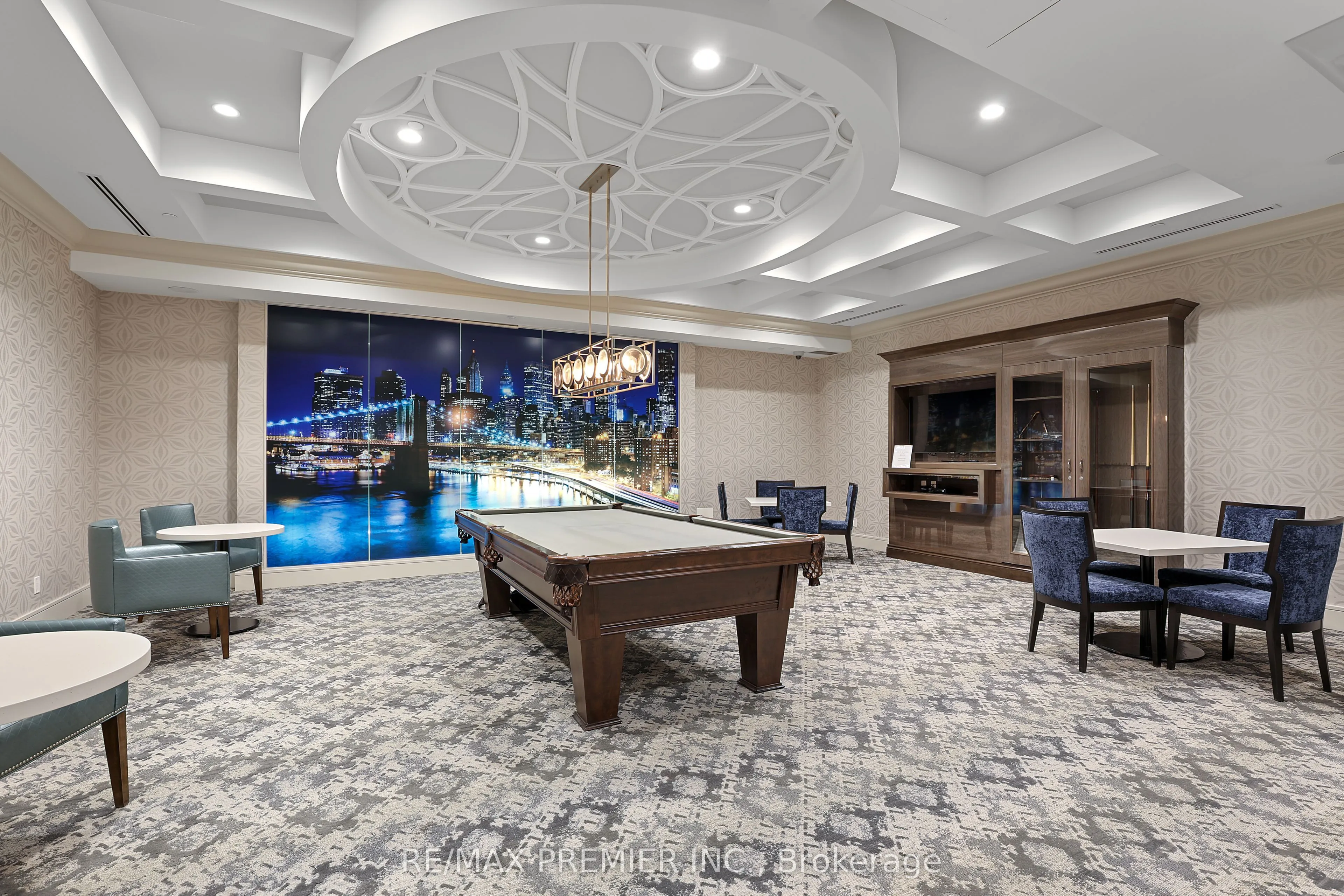 9085 Jane Street, #1411