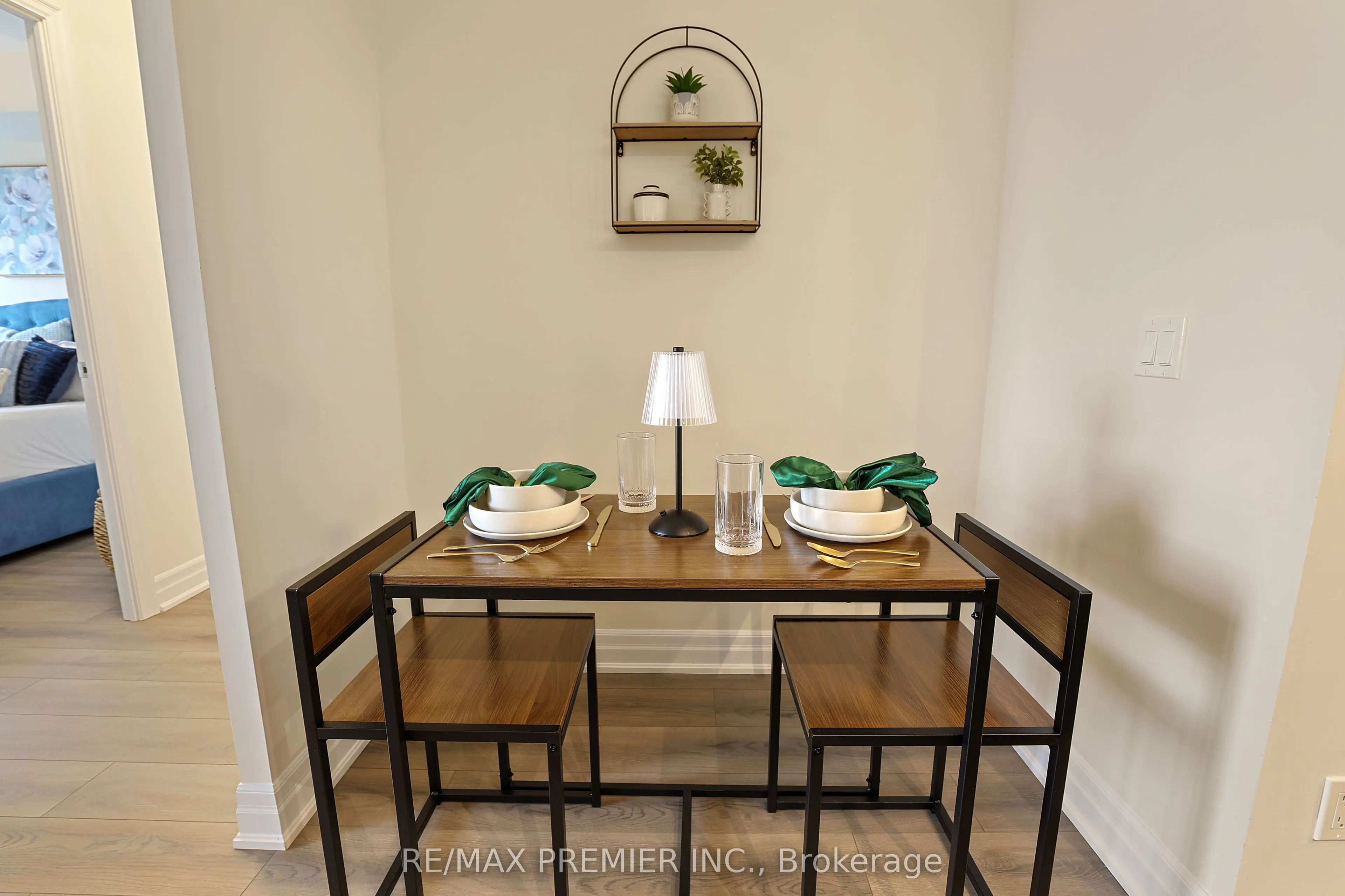 9085 Jane Street, #1411