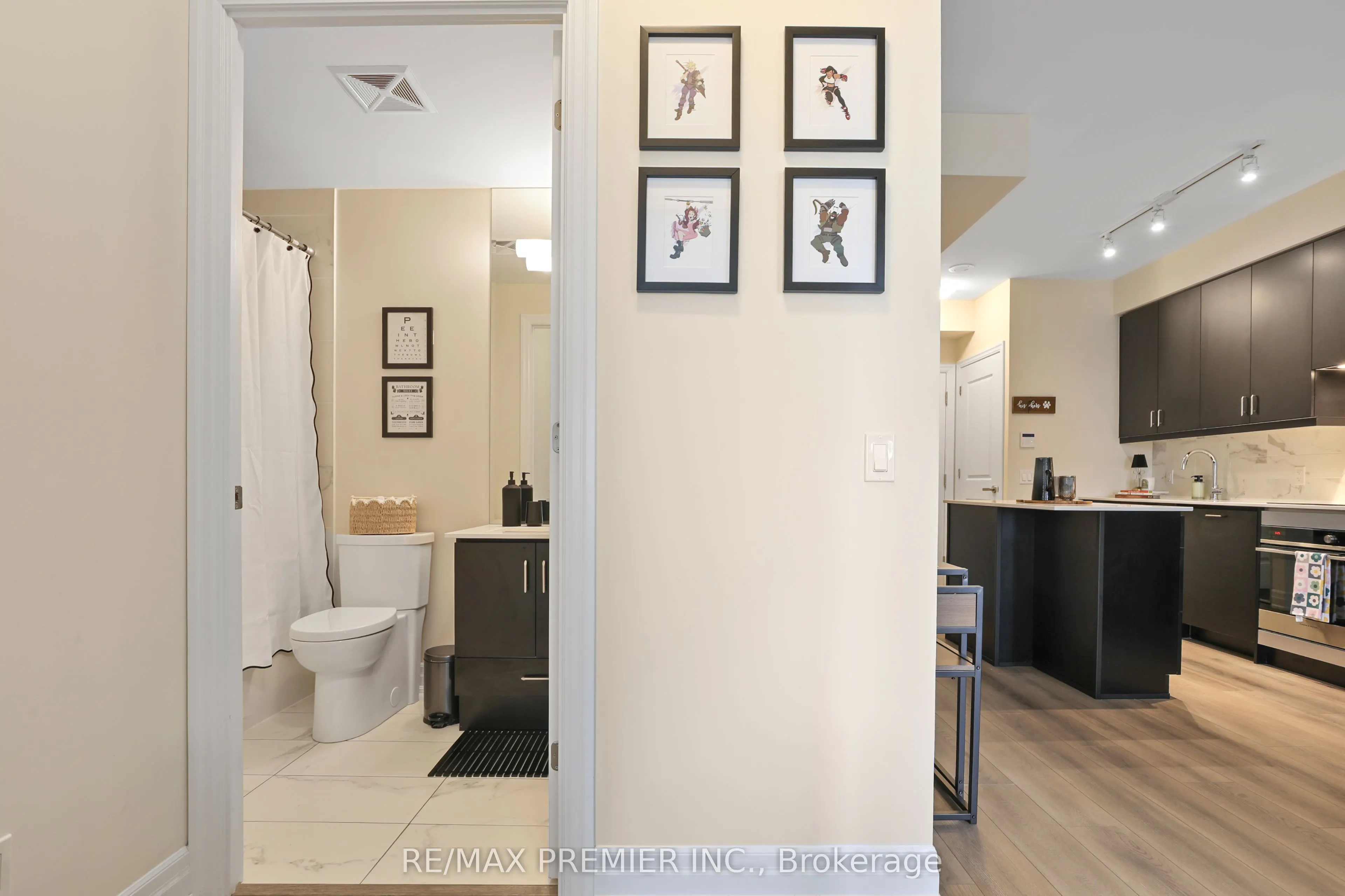 9085 Jane Street, #1411