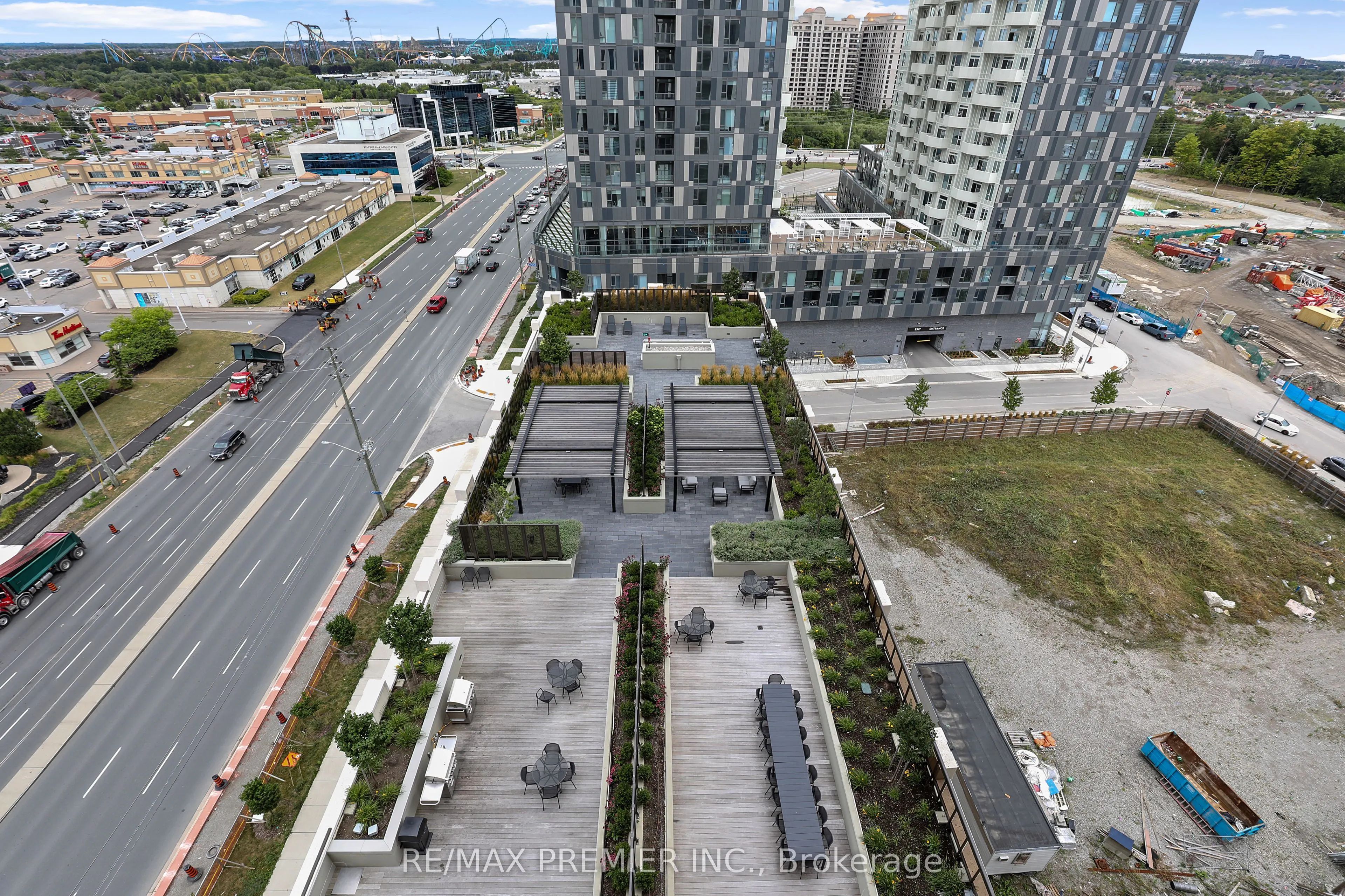 9085 Jane Street, #1411