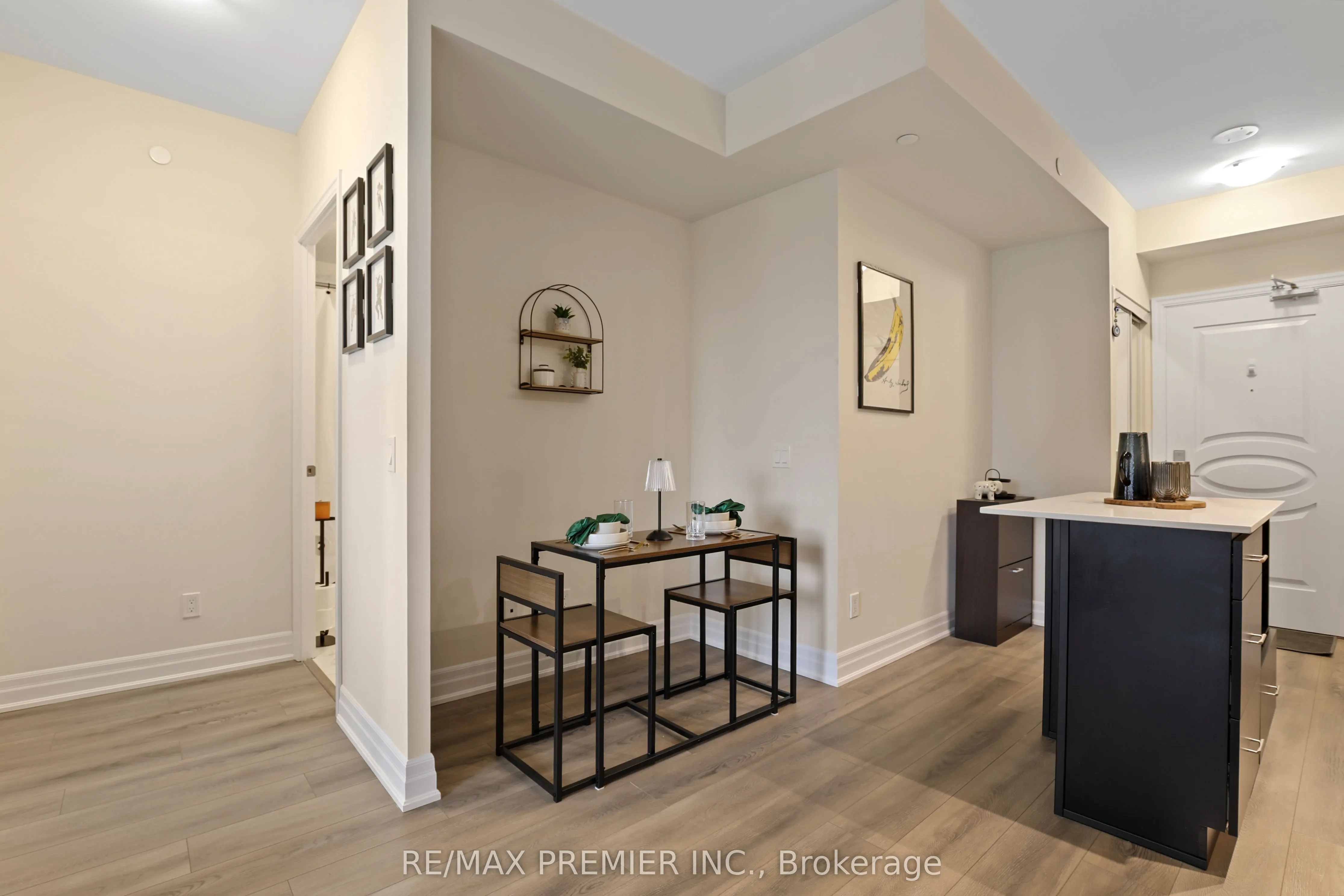 9085 Jane Street, #1411