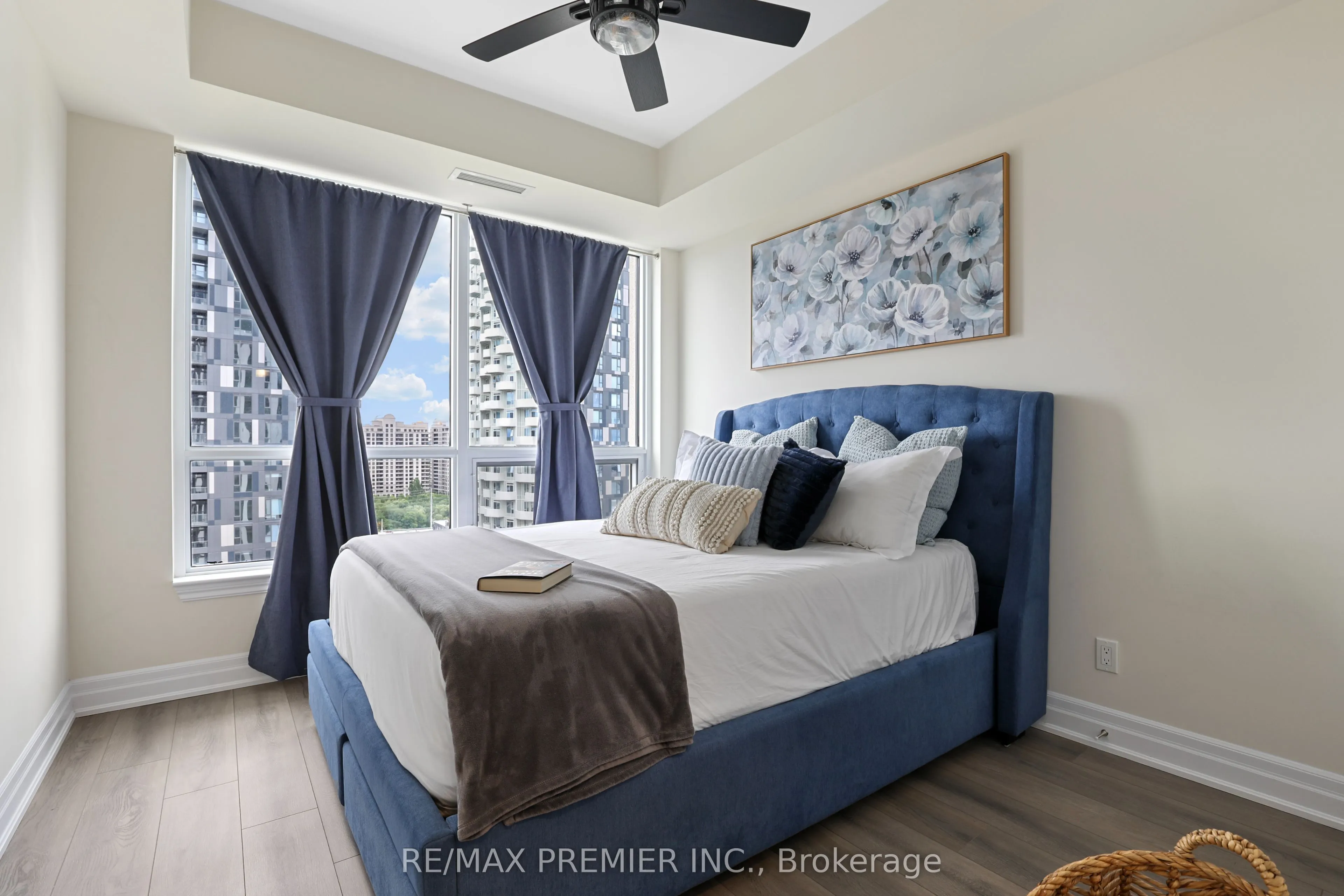 9085 Jane Street, #1411