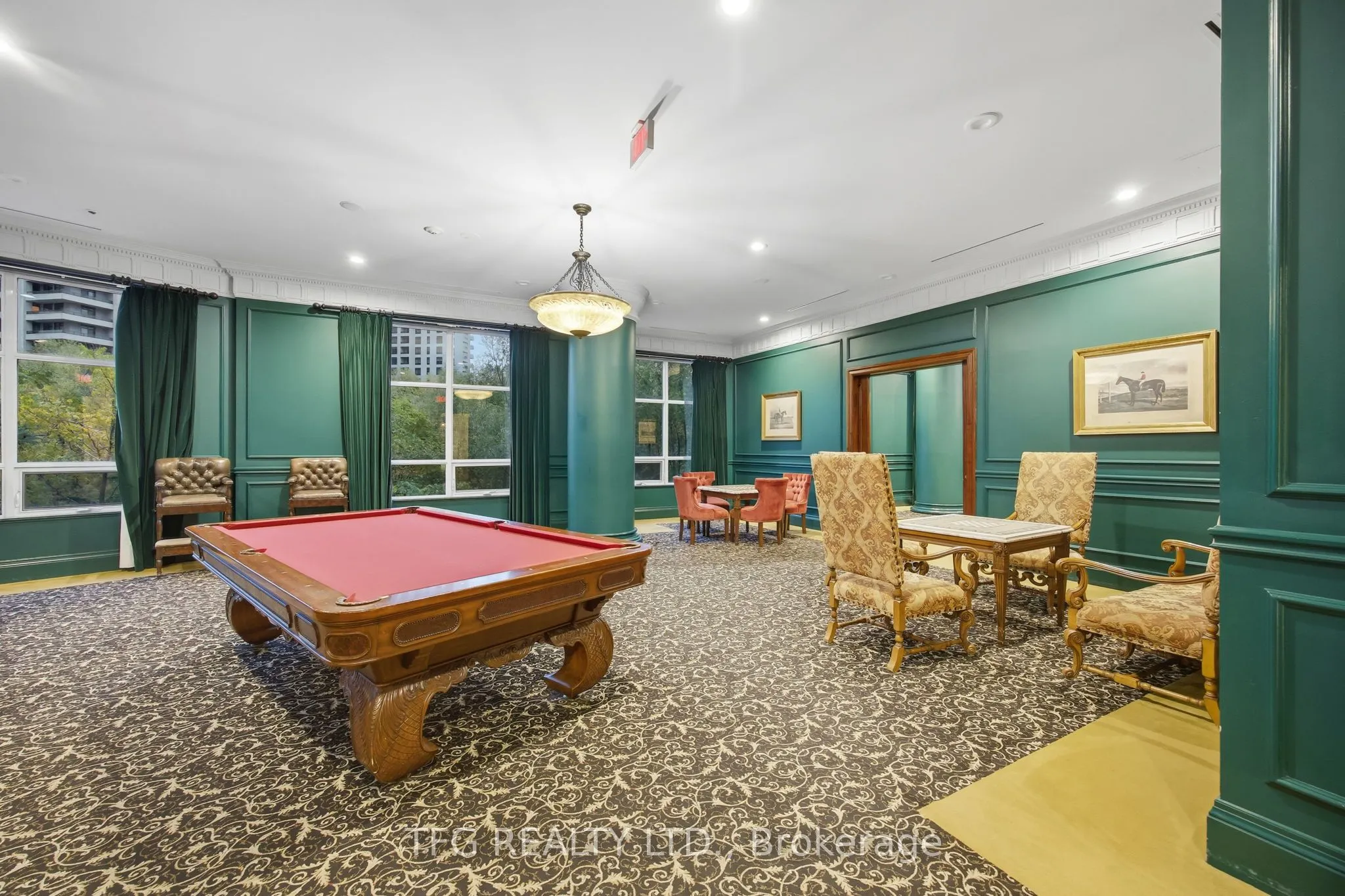 9225 Jane Street, #417