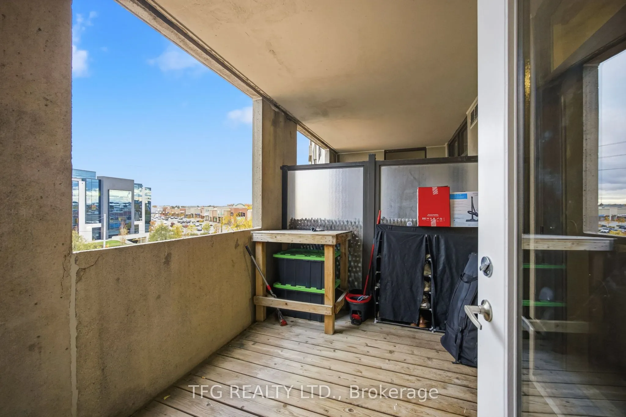 9225 Jane Street, #417