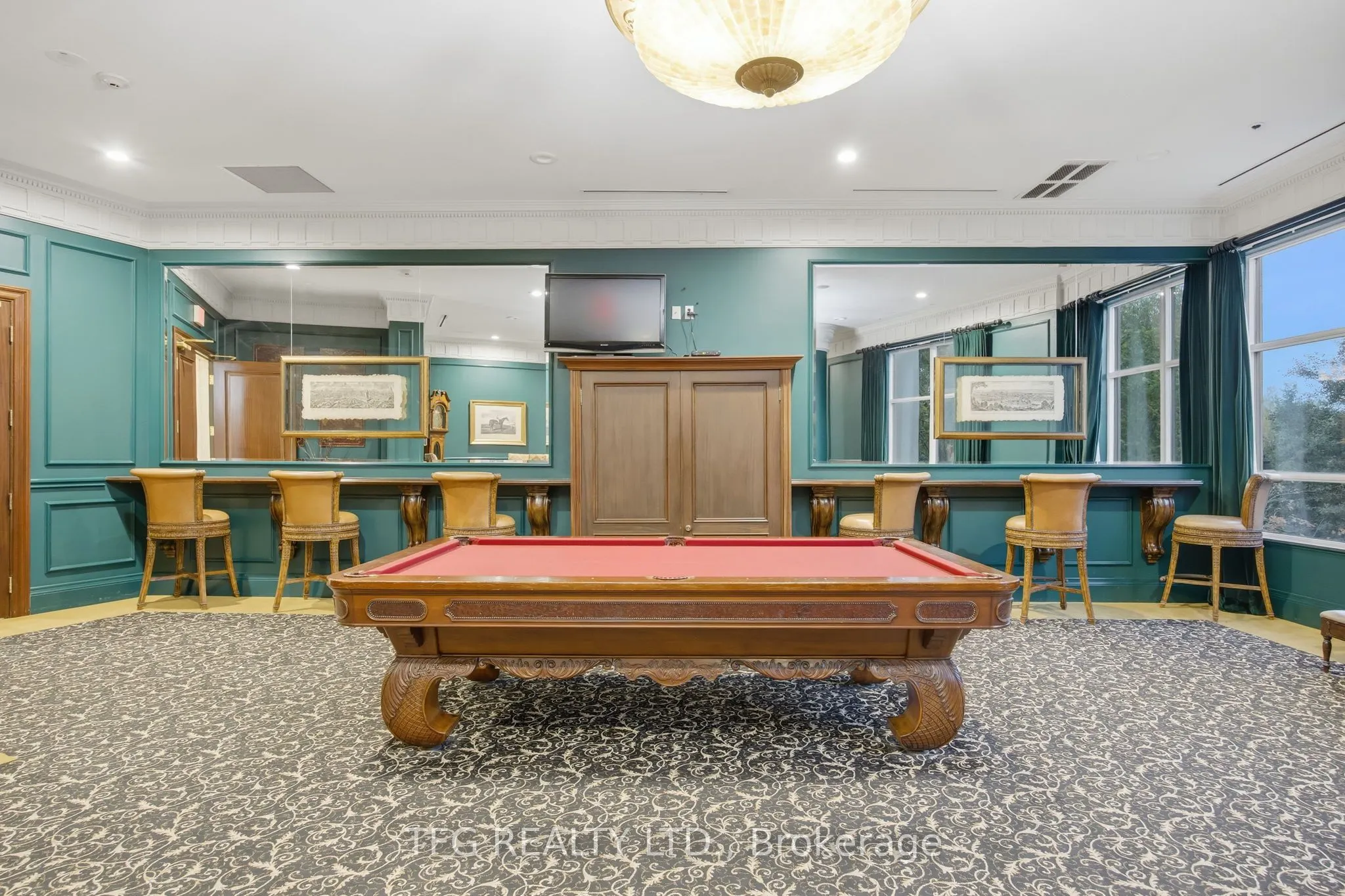 9225 Jane Street, #417