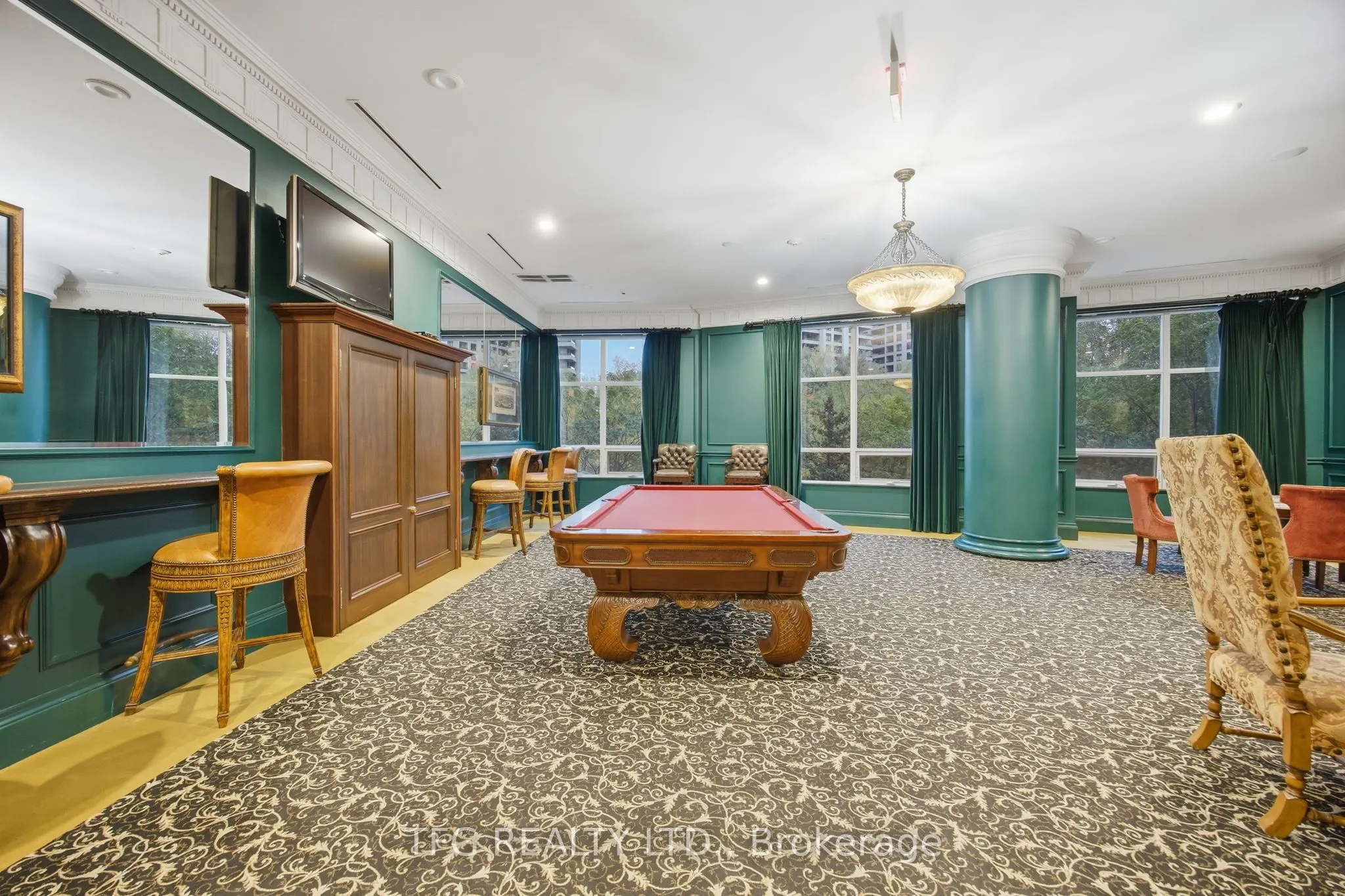 9225 Jane Street, #417