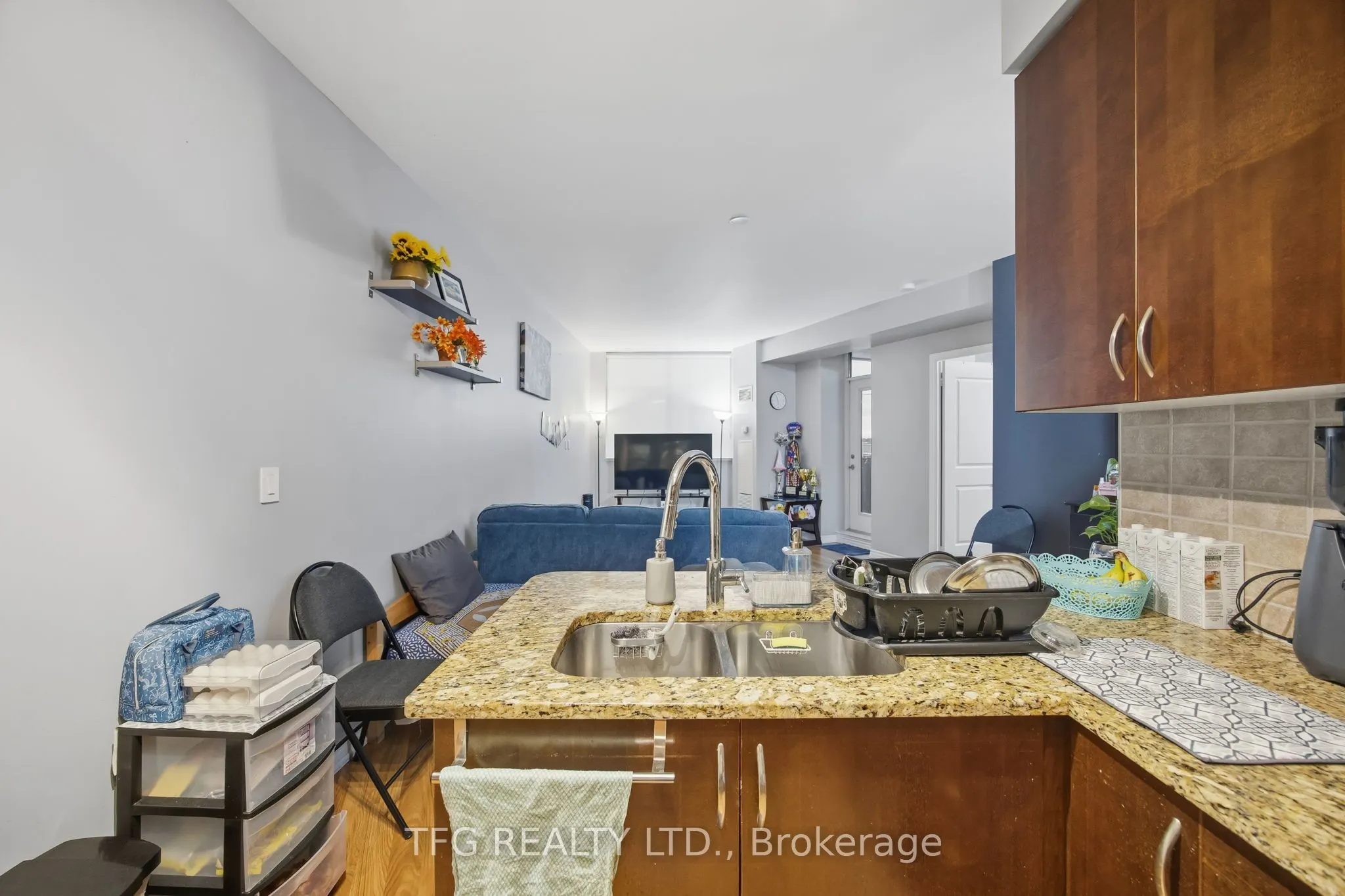 9225 Jane Street, #417