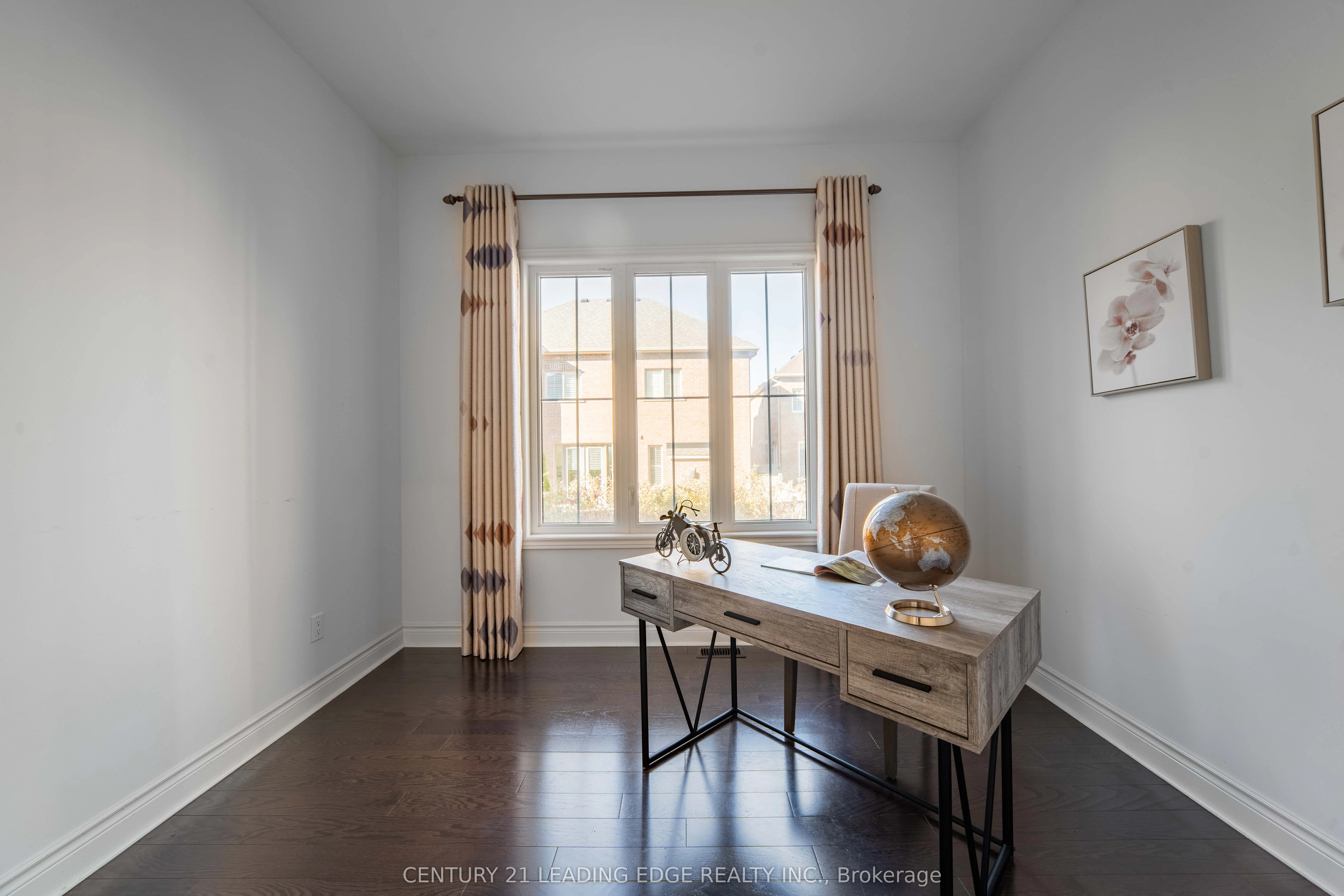 63 Ken Sinclair Crescent, #42