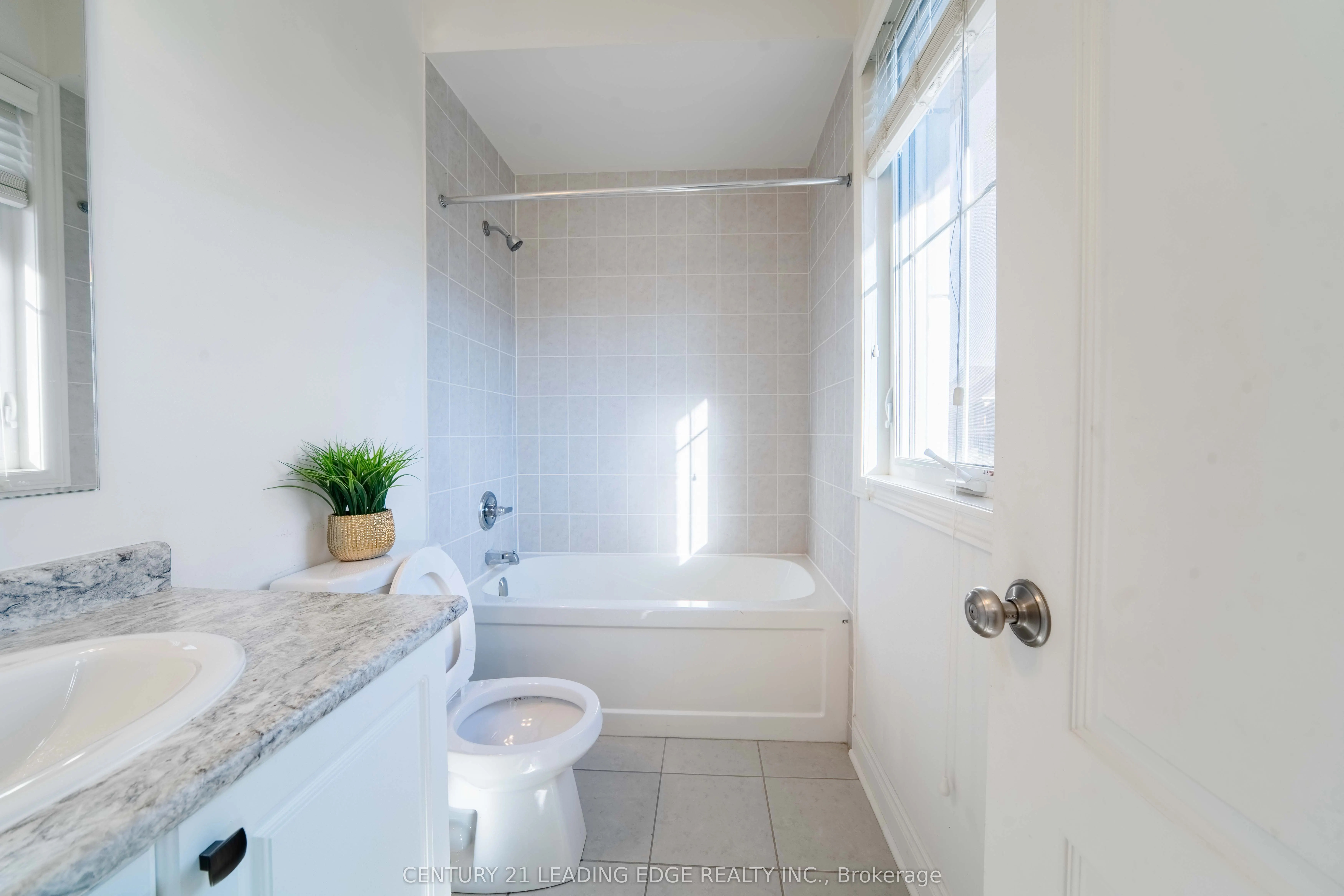 63 Ken Sinclair Crescent, #42