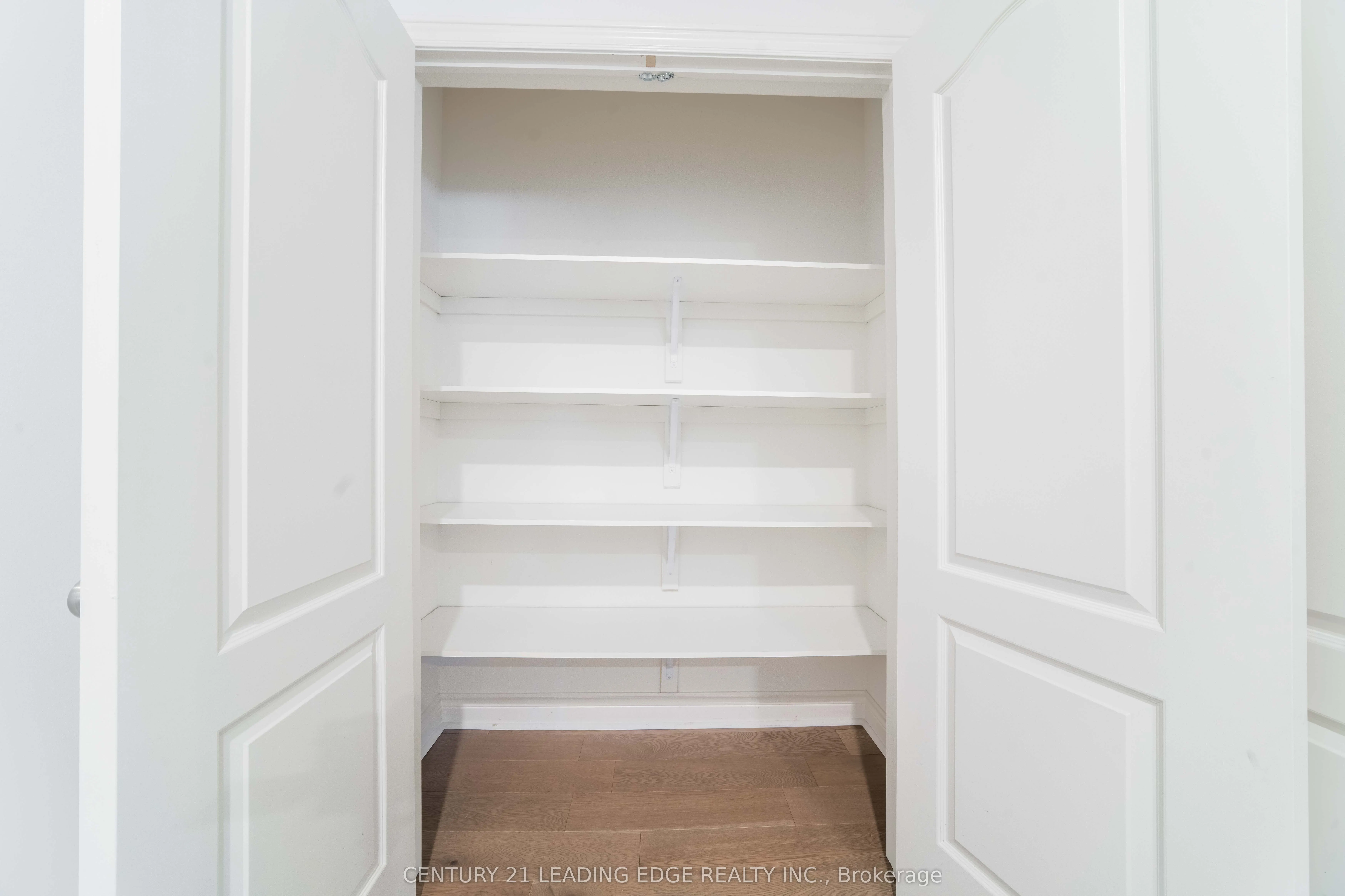 63 Ken Sinclair Crescent, #42