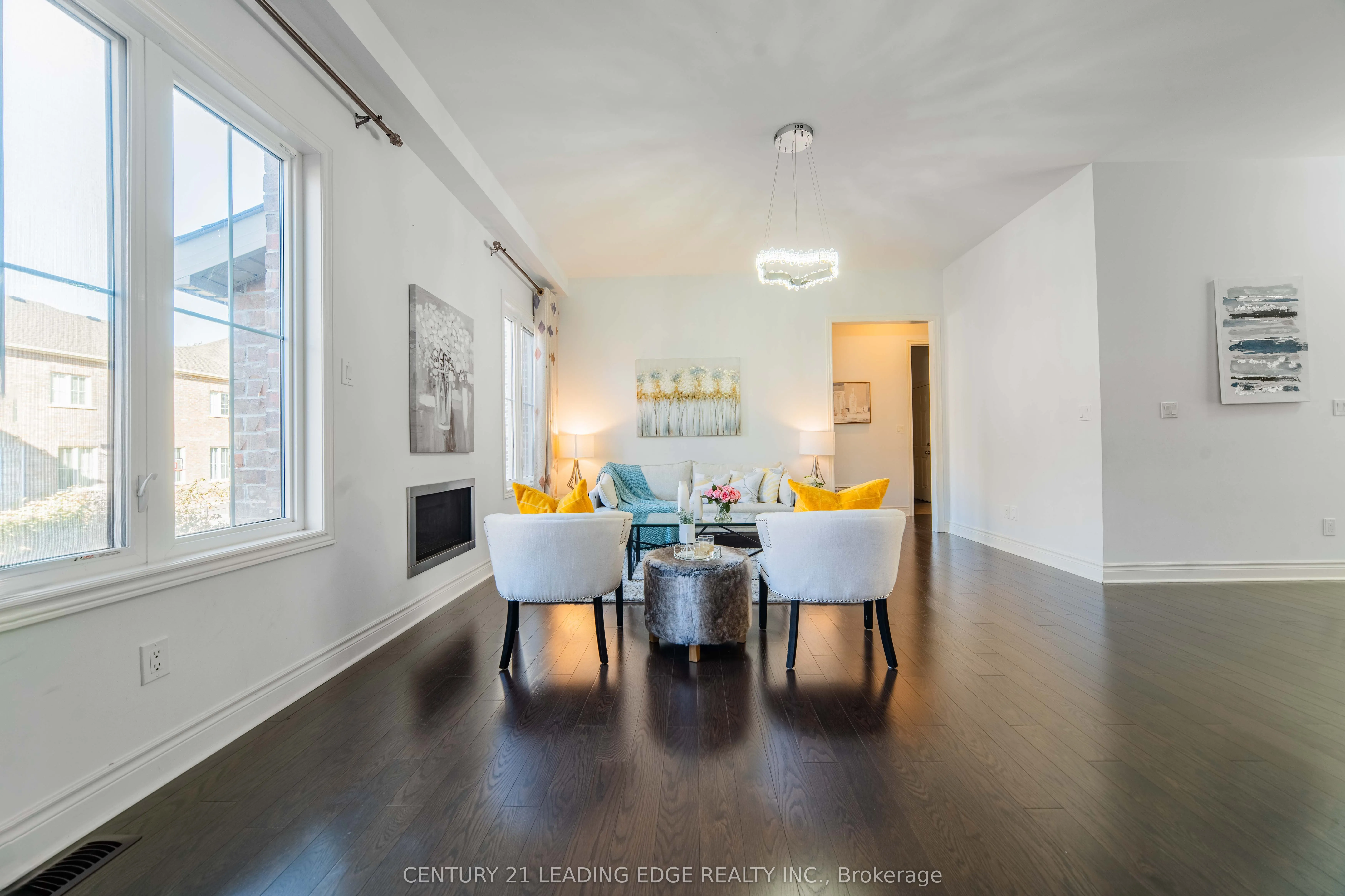 63 Ken Sinclair Crescent, #42