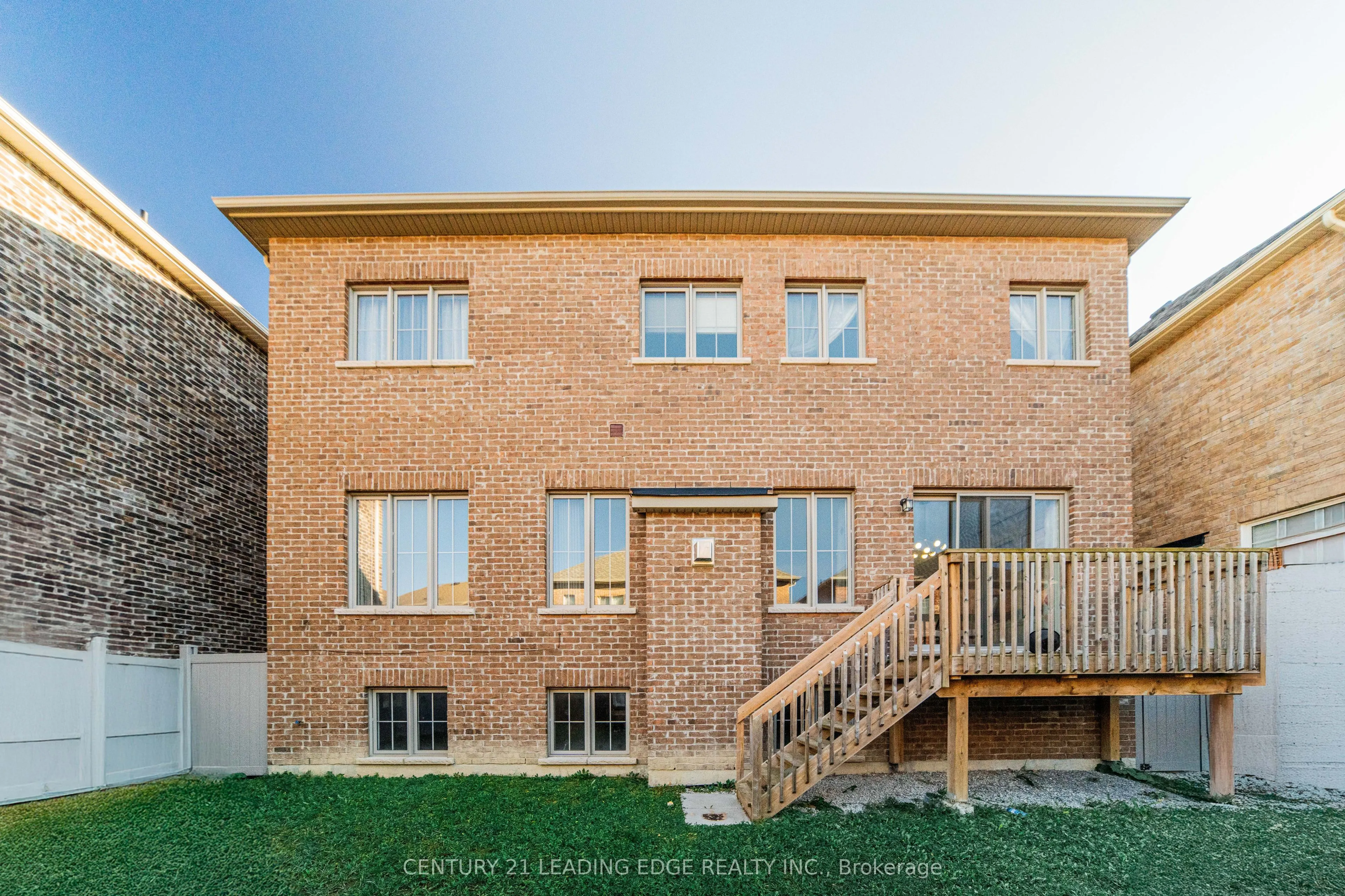 63 Ken Sinclair Crescent, #42